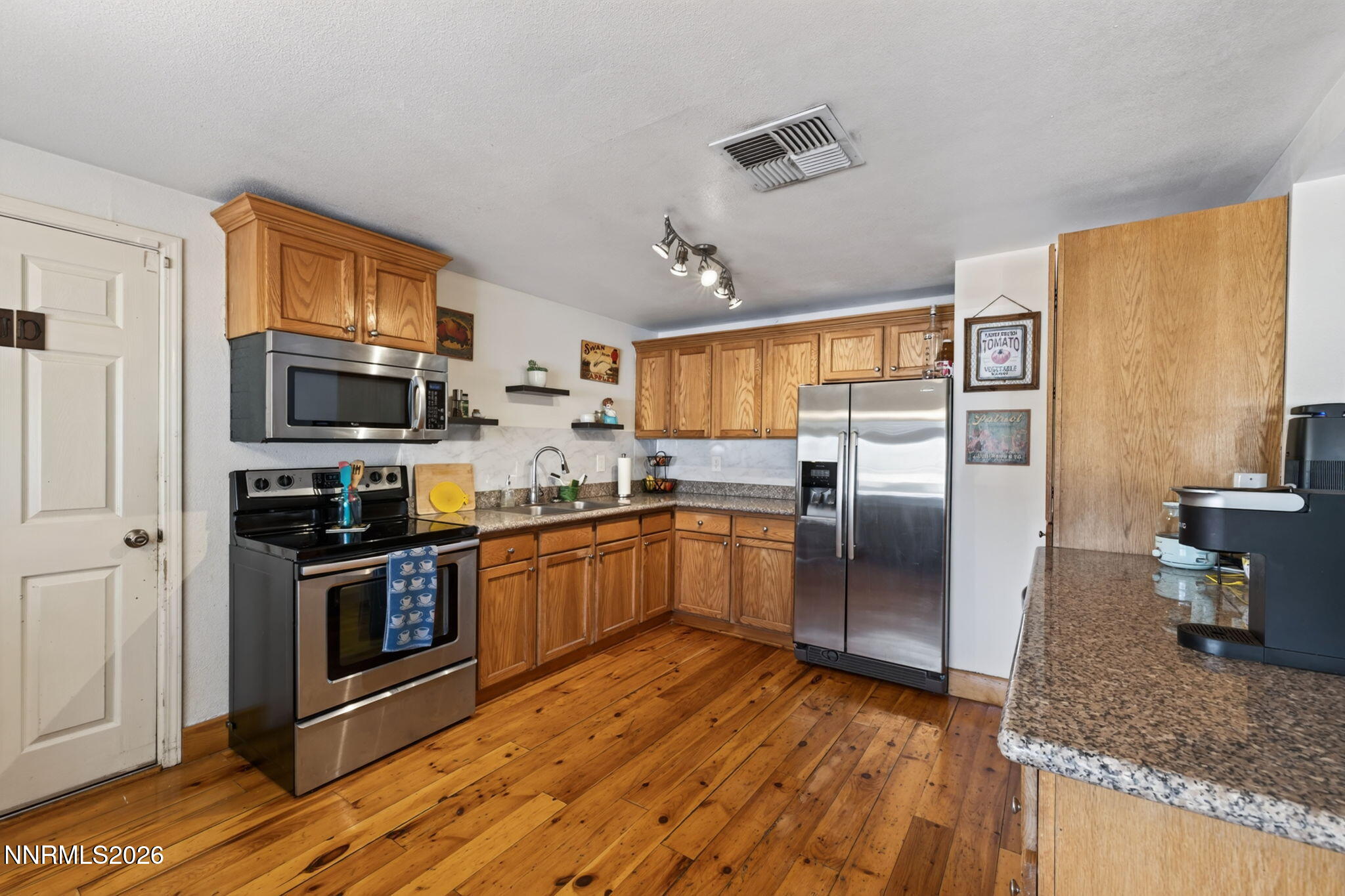 225 Palace Drive Property Photo 13