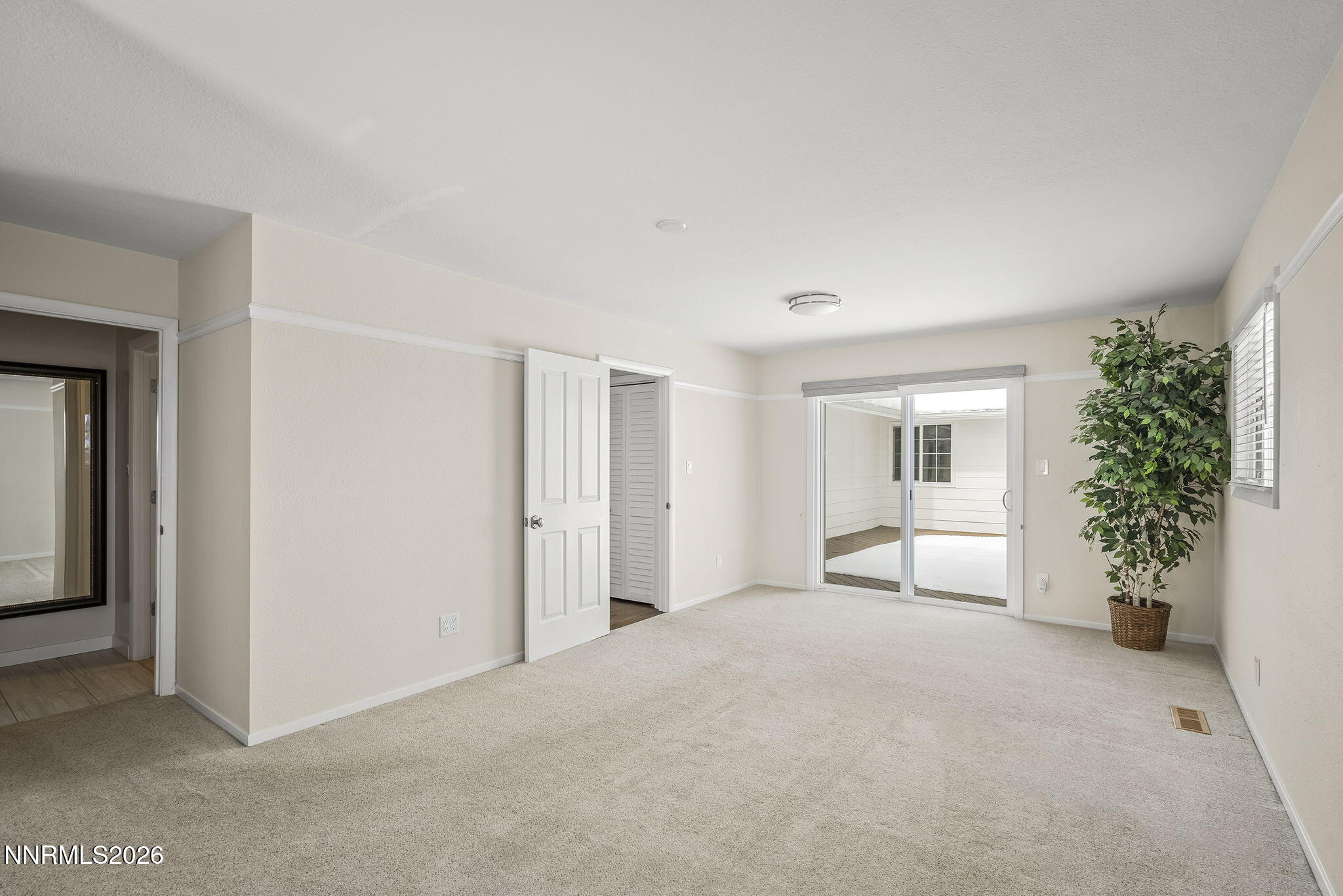 990 Del Monte Lane Property Photo 23