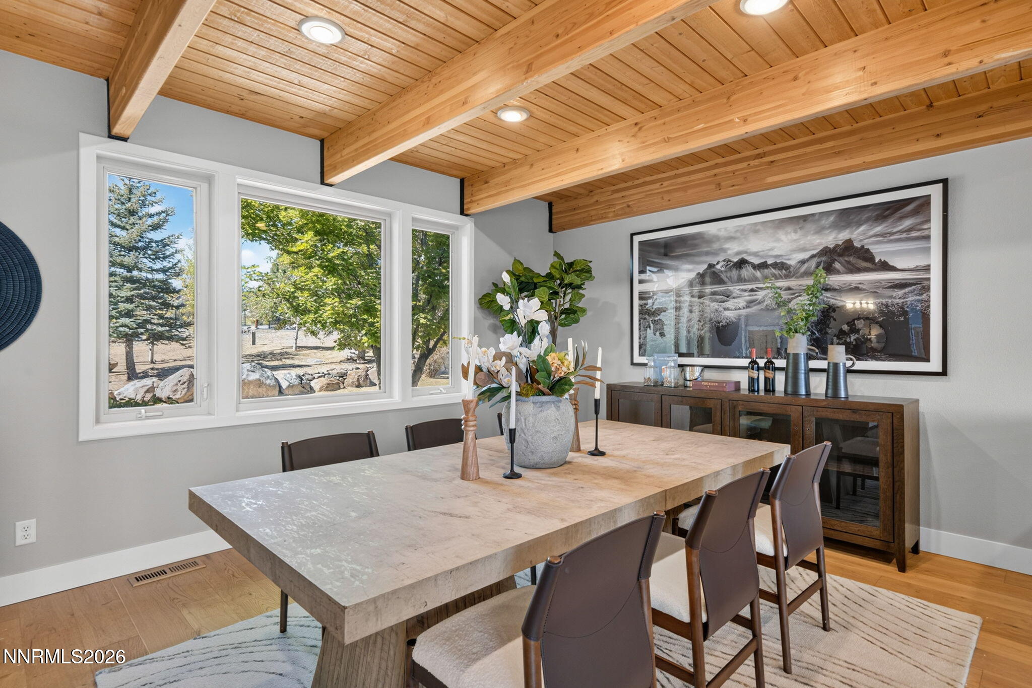 255 Desatoya Court Property Photo 8