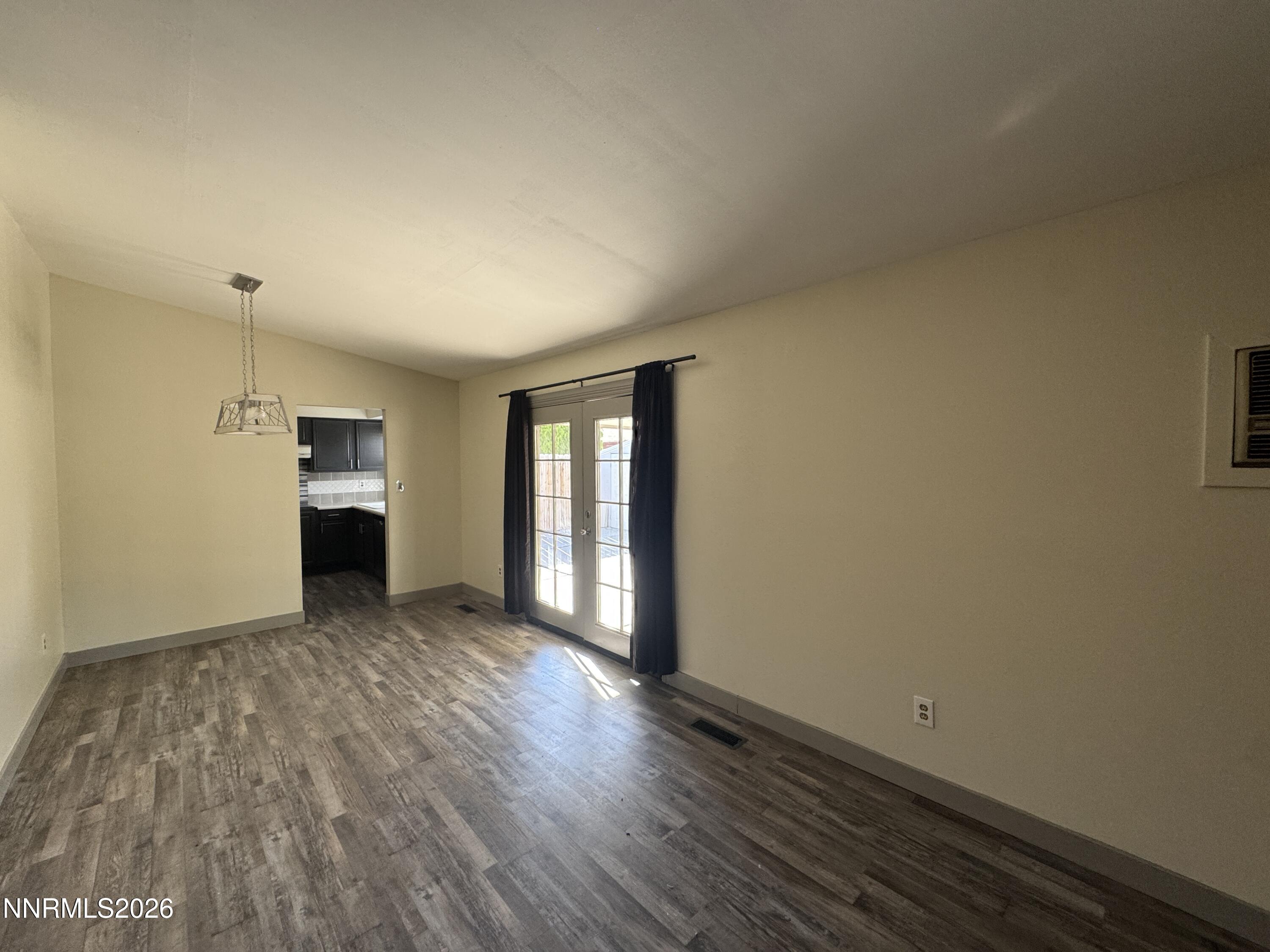 936 Glen Molly Drive Property Photo 7