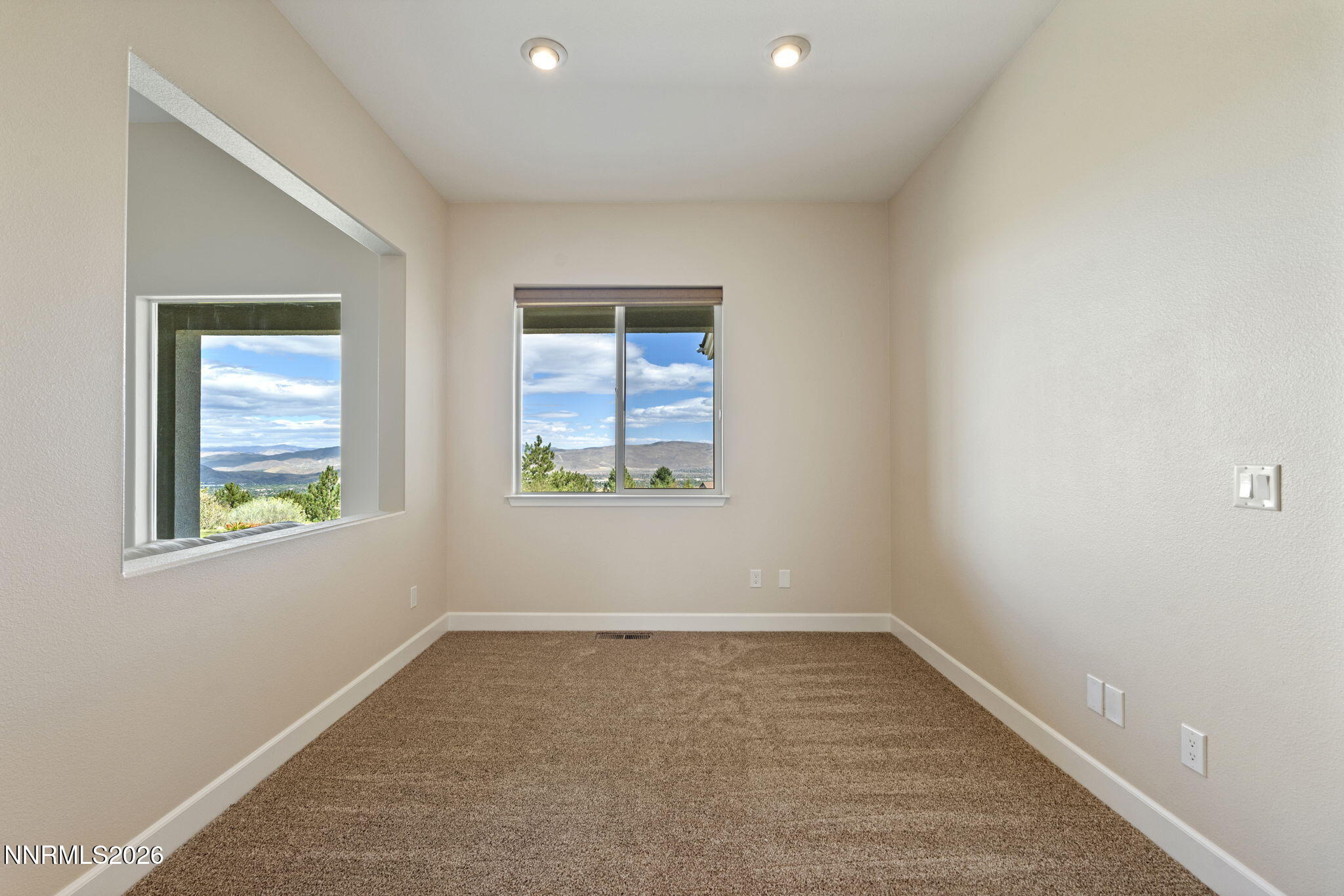 572 Echo Ridge Court Property Photo 26
