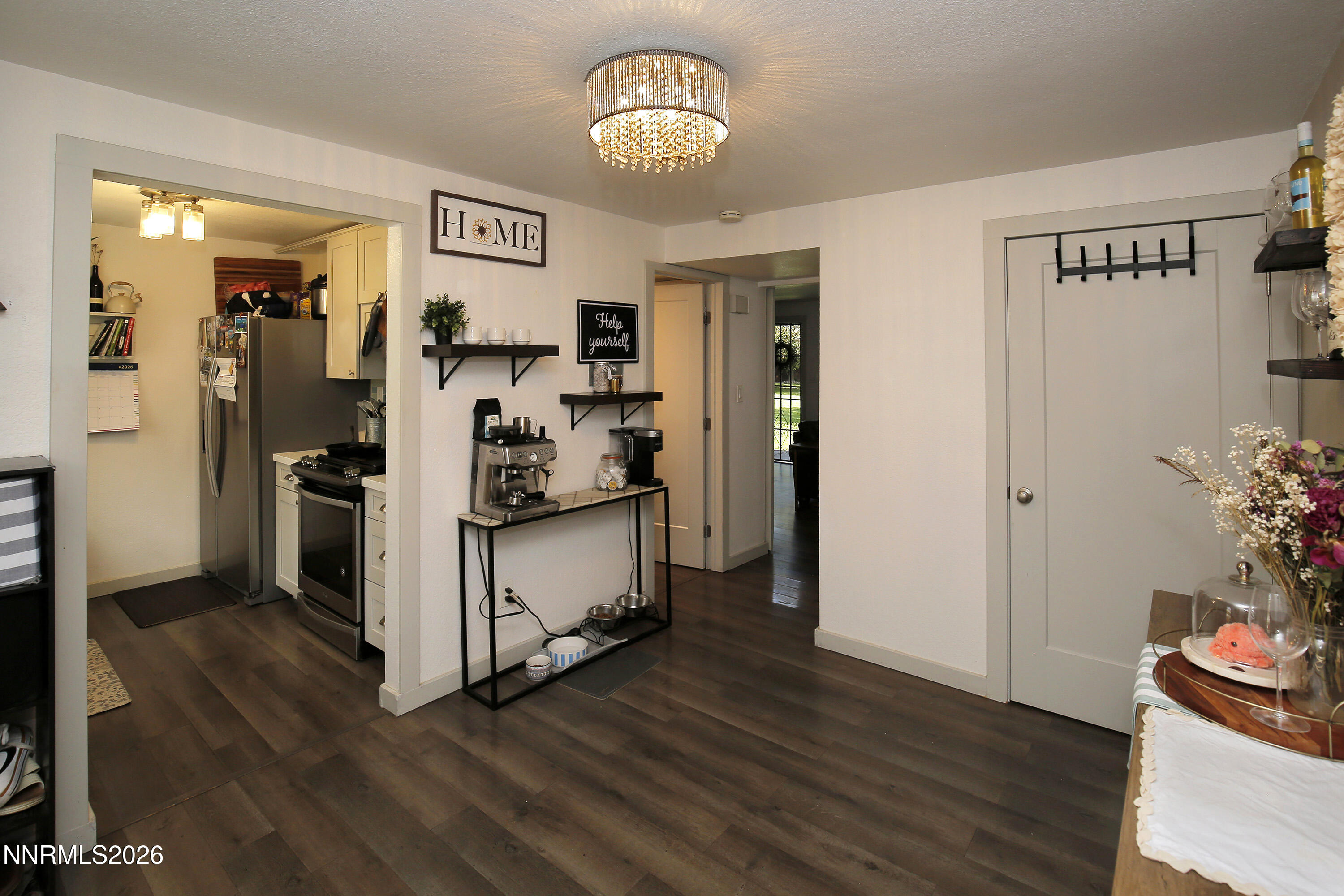 838 Travis Drive C Property Photo 1
