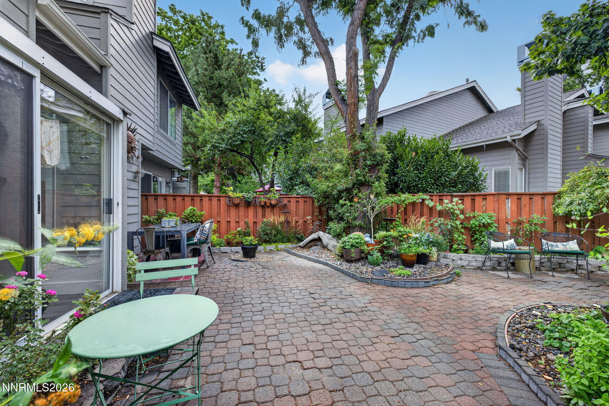 3180 Wedgewood Court Property Photo 4