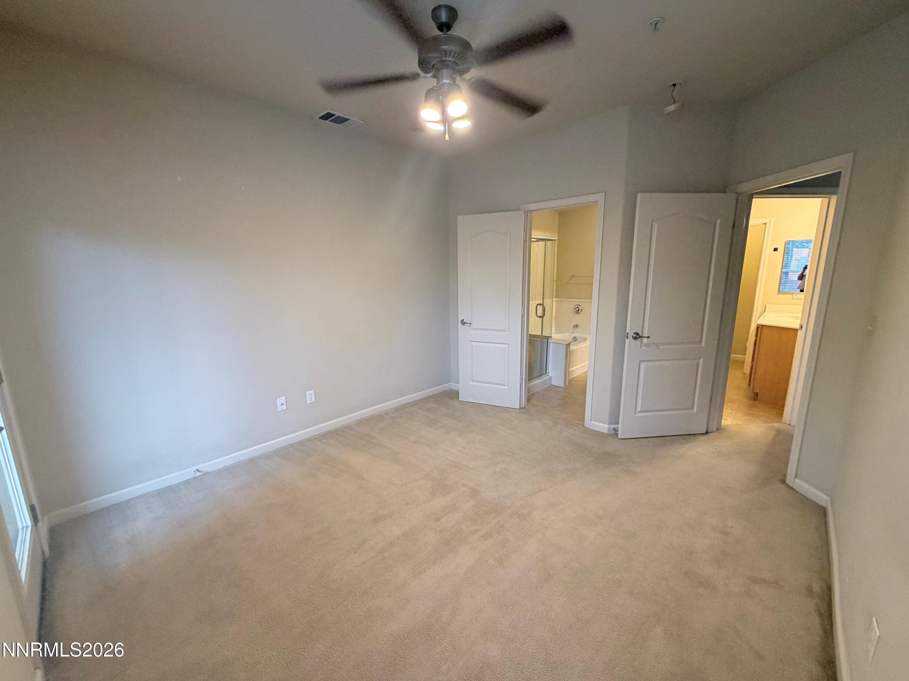 17000 Wedge Parkway Property Photo 15
