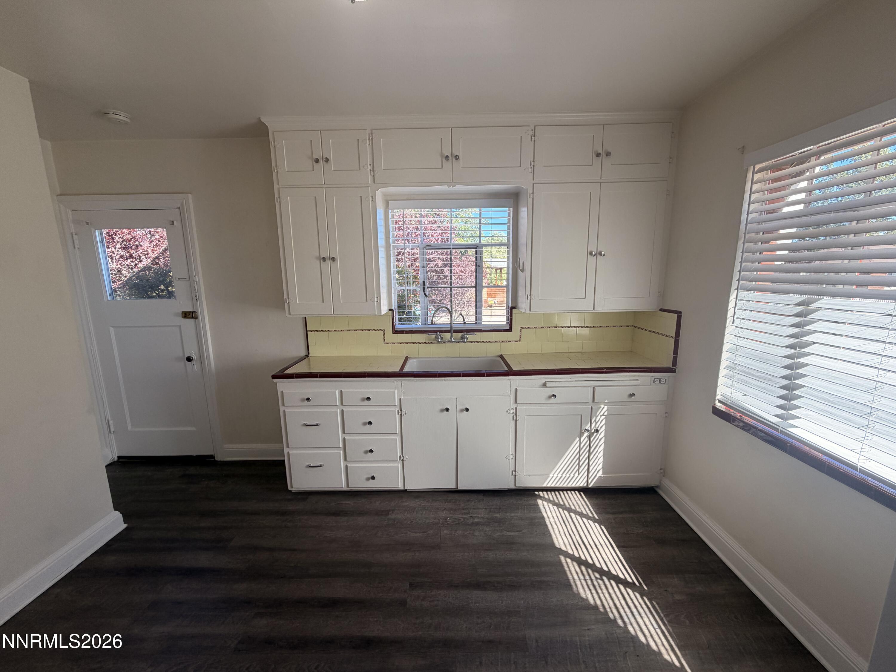 541 Thoma Street Property Photo 14