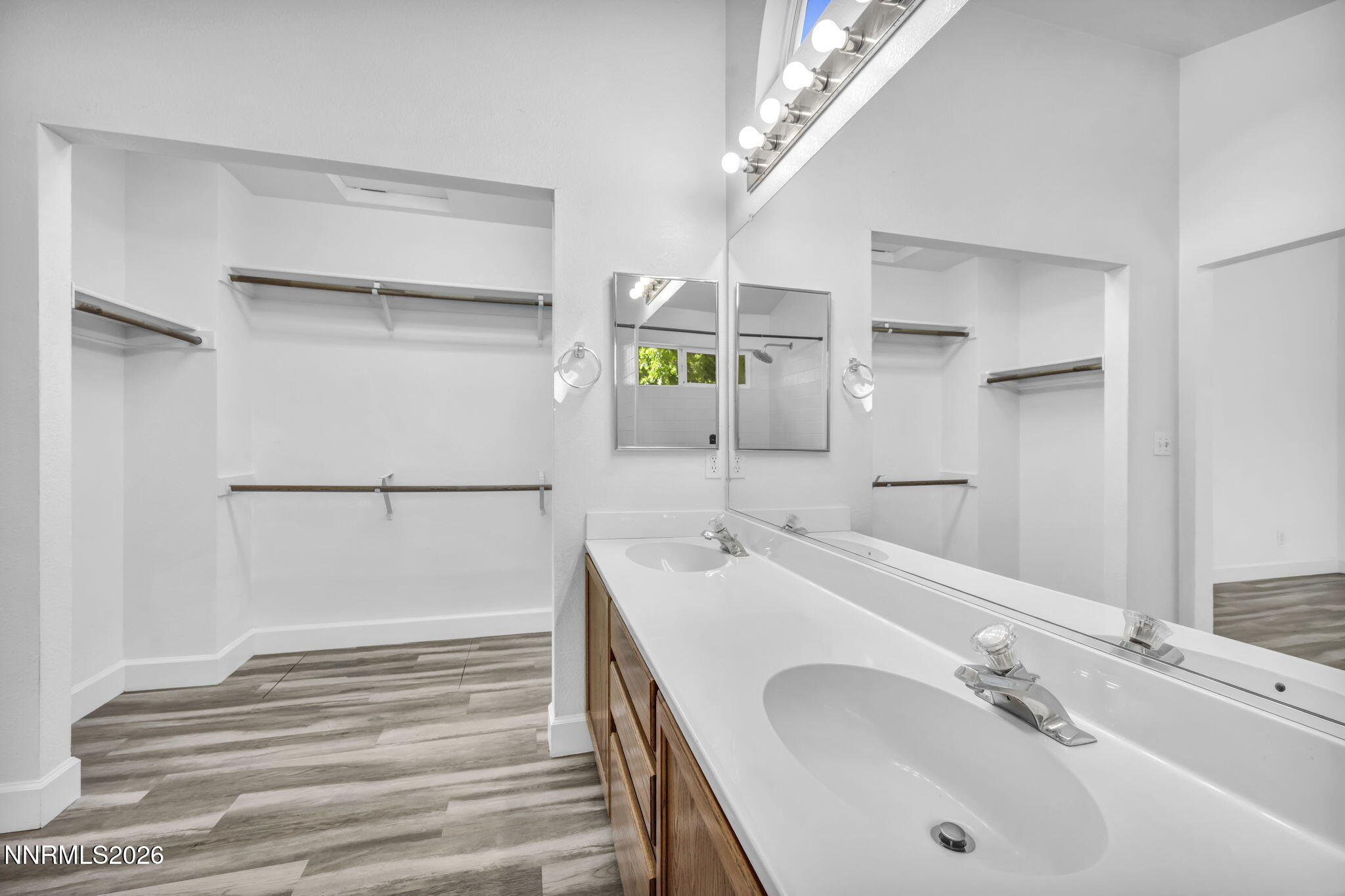 5125 Lorenzo Lane Property Photo 14