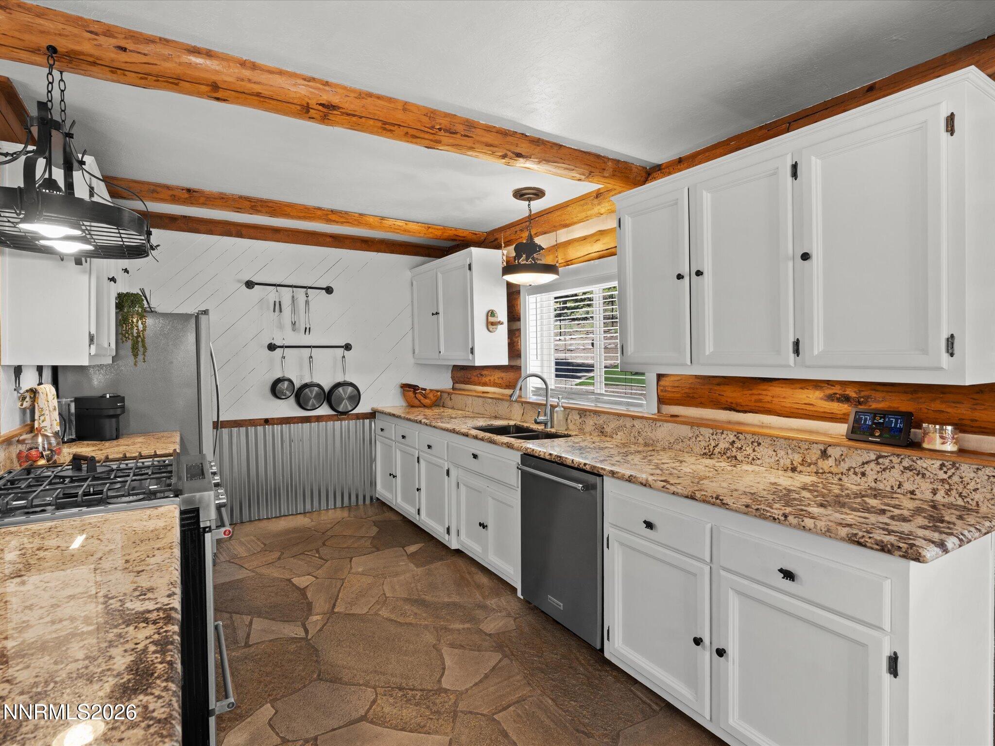 429 Barrett Drive Property Photo 11