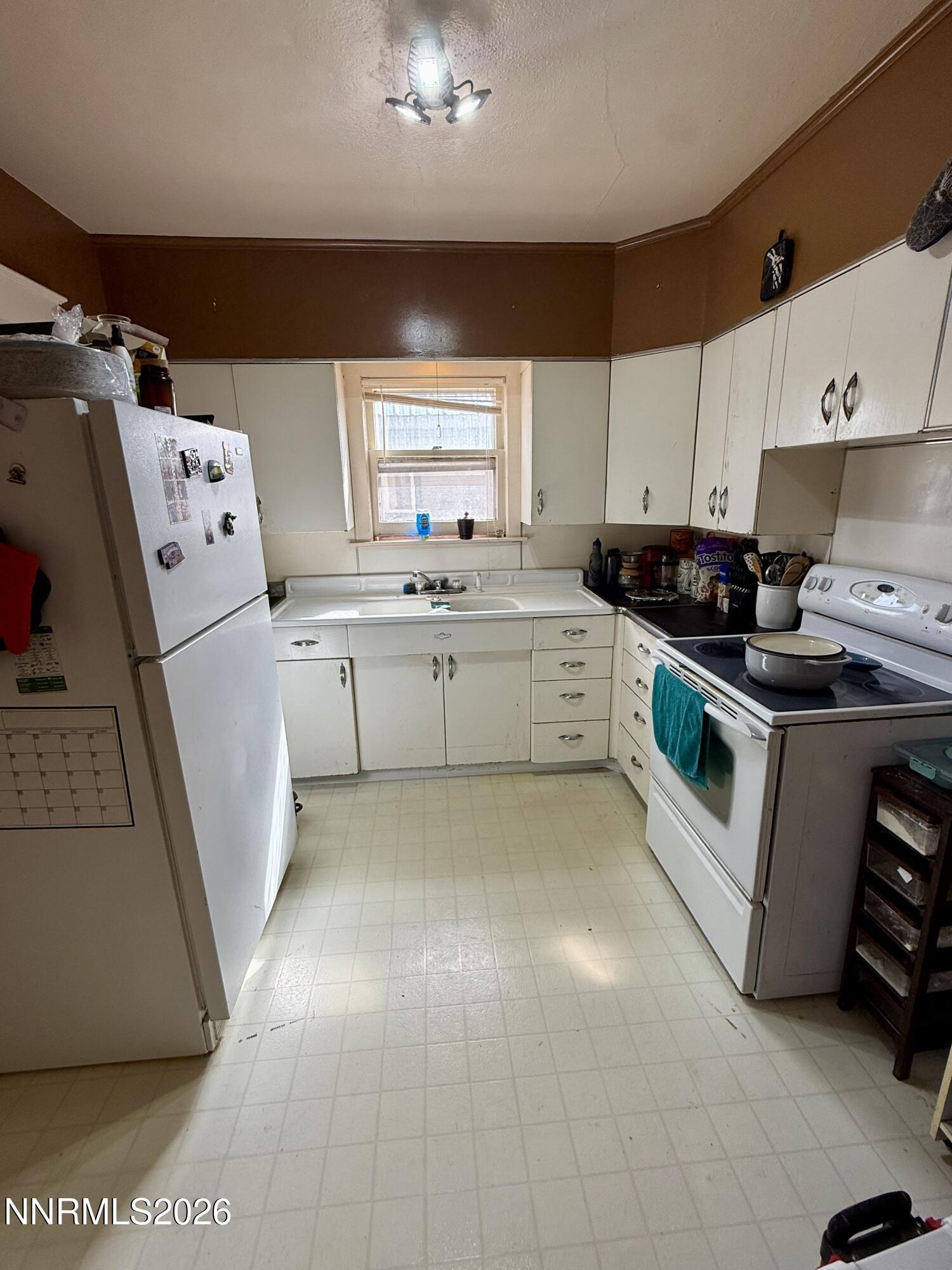 665 Court Street Property Photo 11