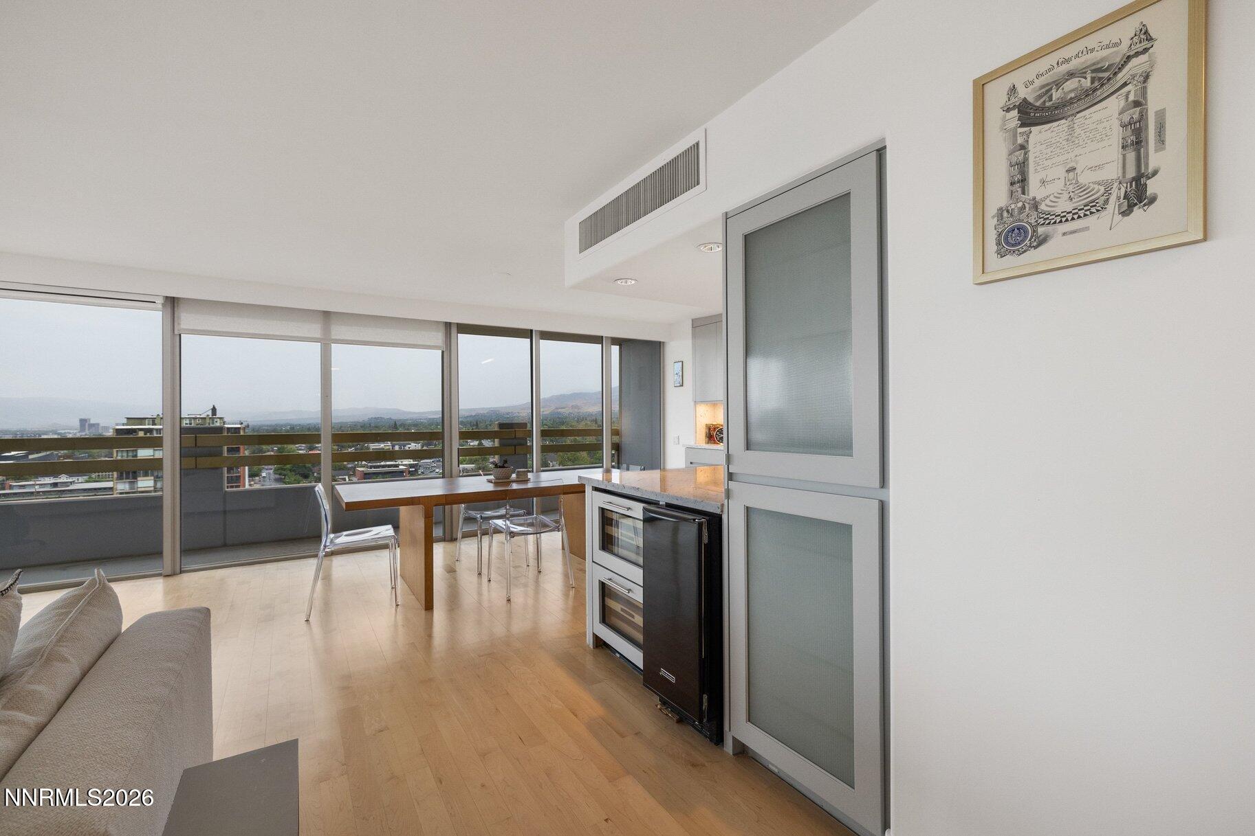 100 N Arlington Avenue Unit 14e Property Photo 18