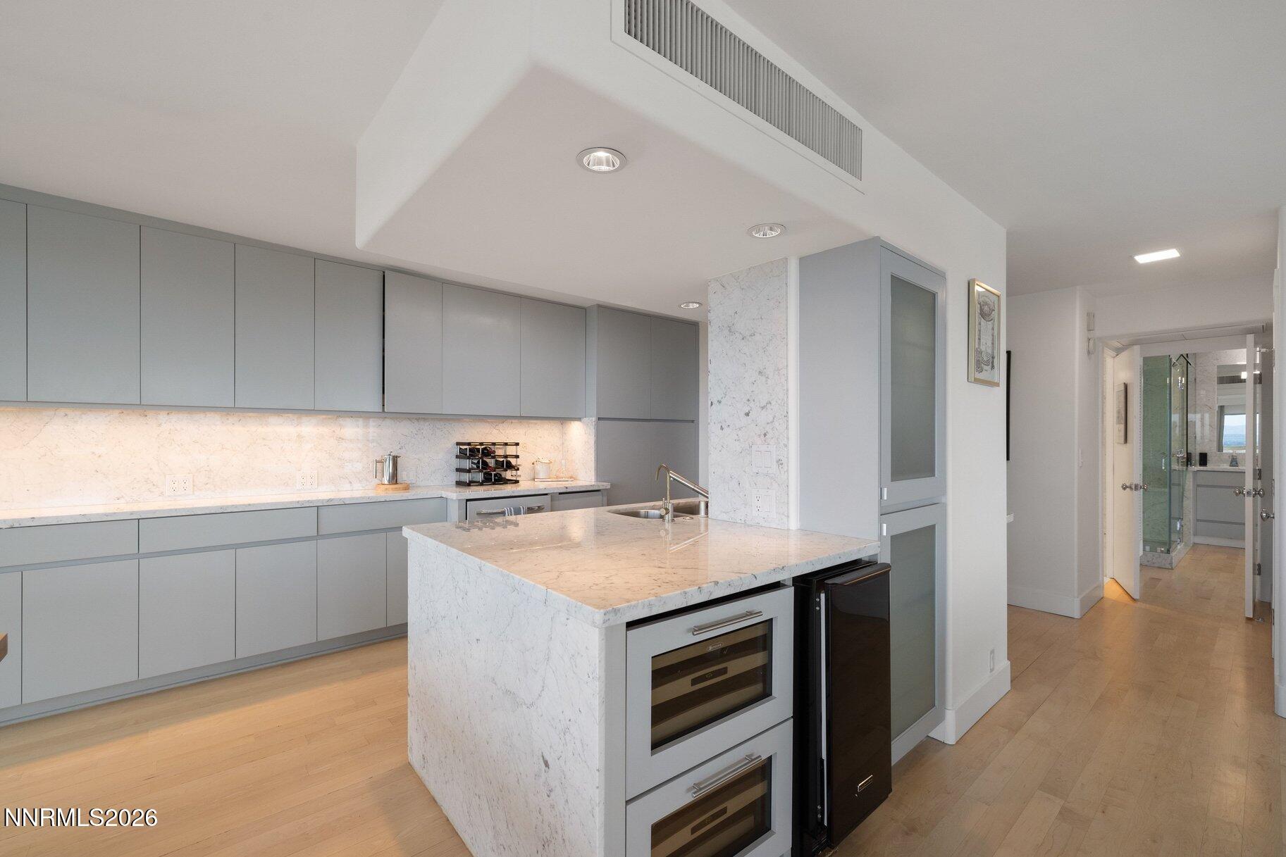 100 N Arlington Avenue Unit 14e Property Photo 20