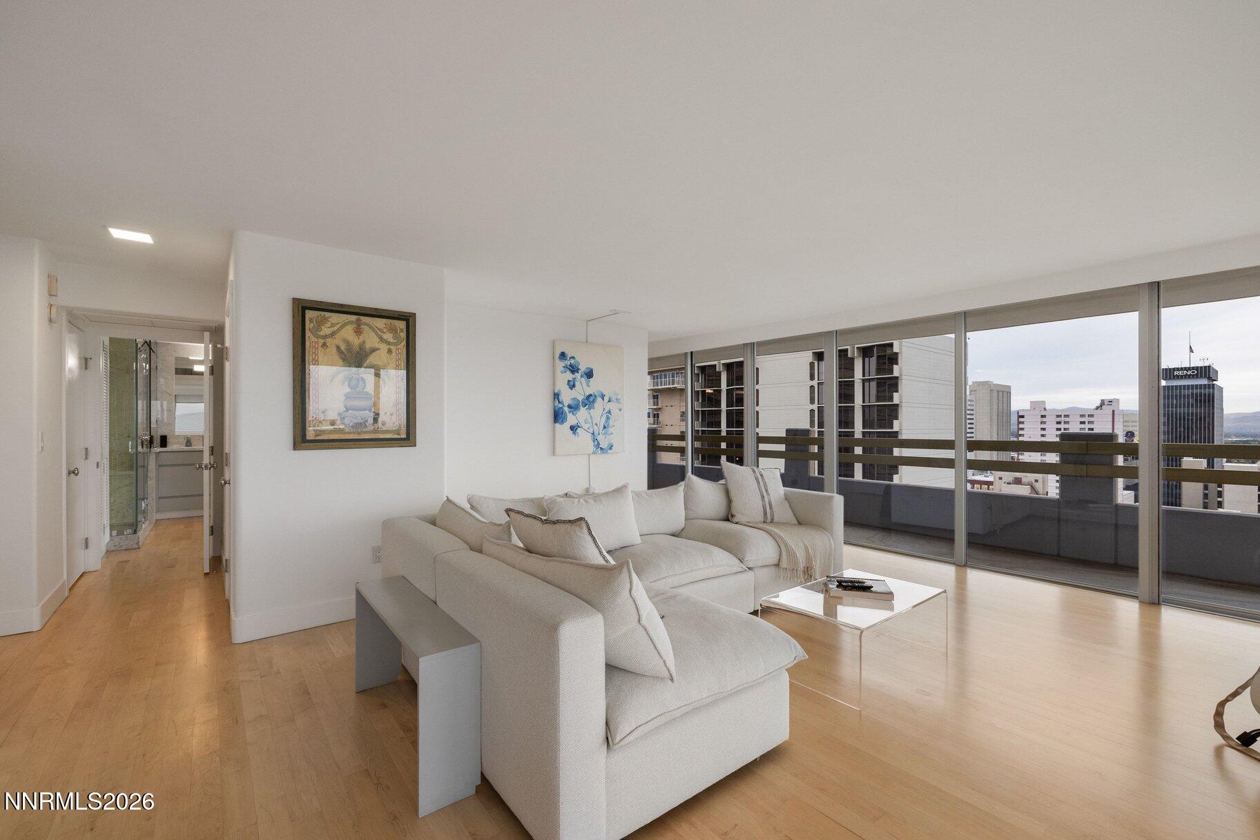 100 N Arlington Avenue Unit 14e Property Photo 26