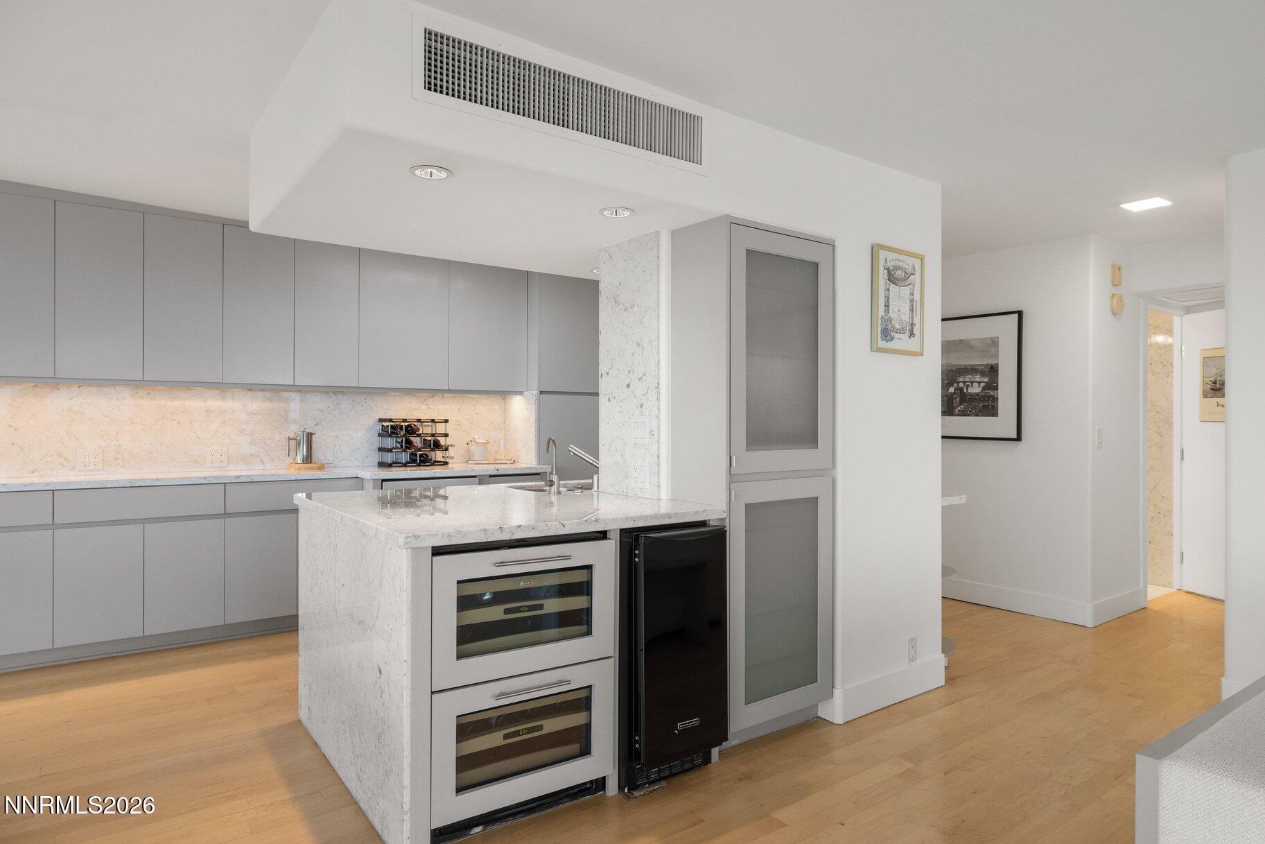 100 N Arlington Avenue Unit 14e Property Photo 29
