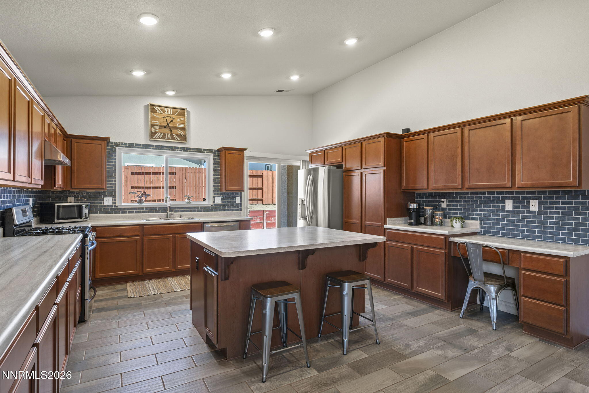 18527 Mountain Ash Court Property Photo 12