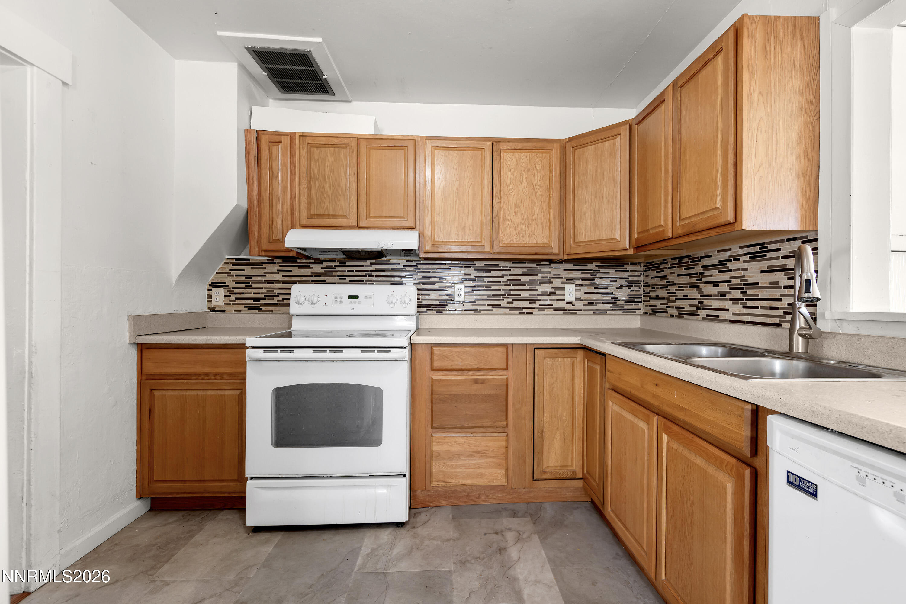 1725 C Street Property Photo 8