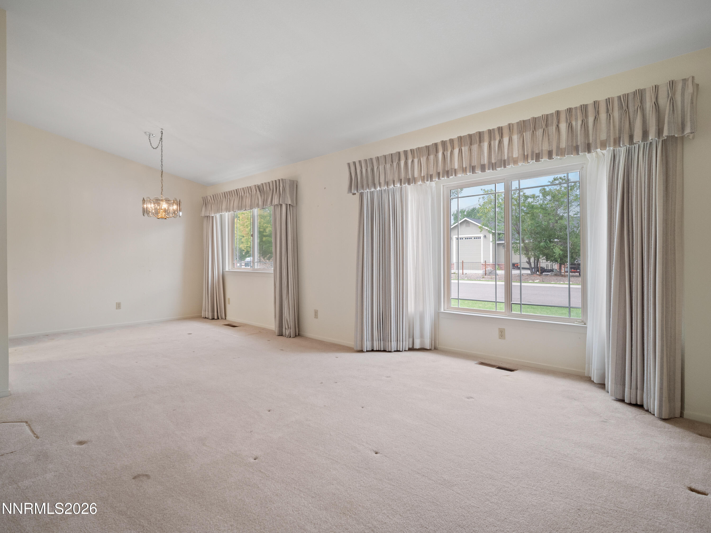 1739 Westwood Drive Property Photo 6