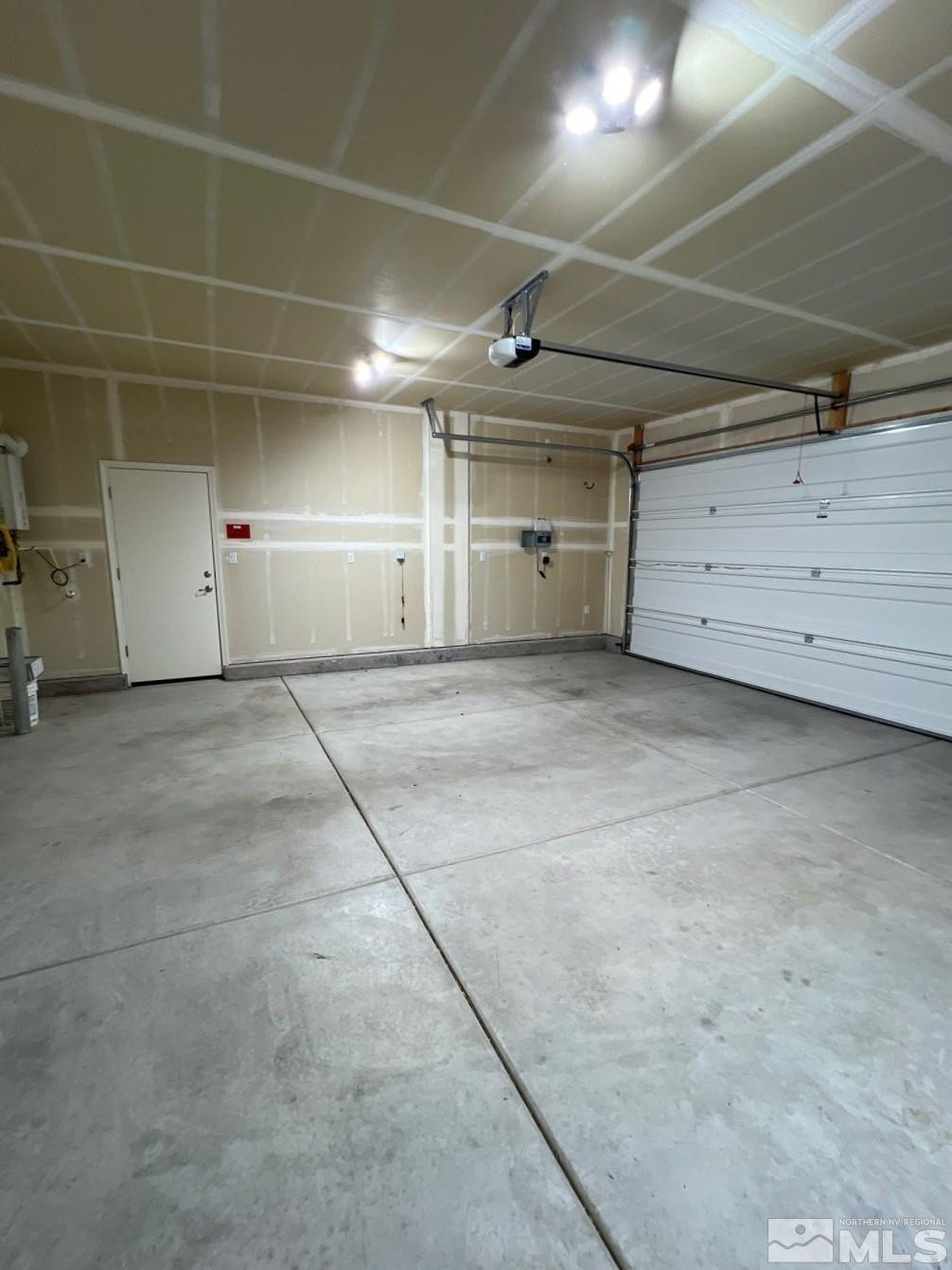 9722 Quartette Drive Property Photo 32
