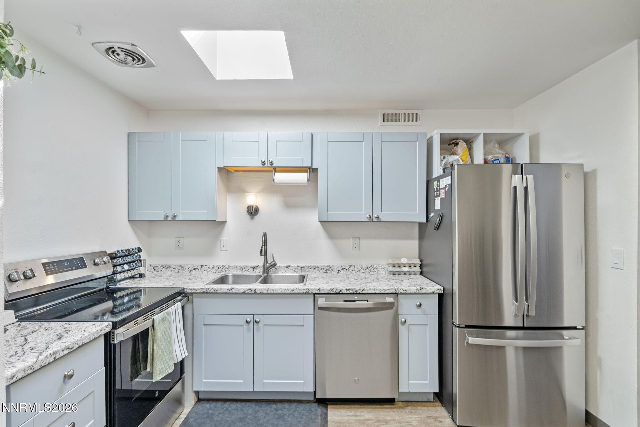 1040 Baywood Drive #c Property Photo 12
