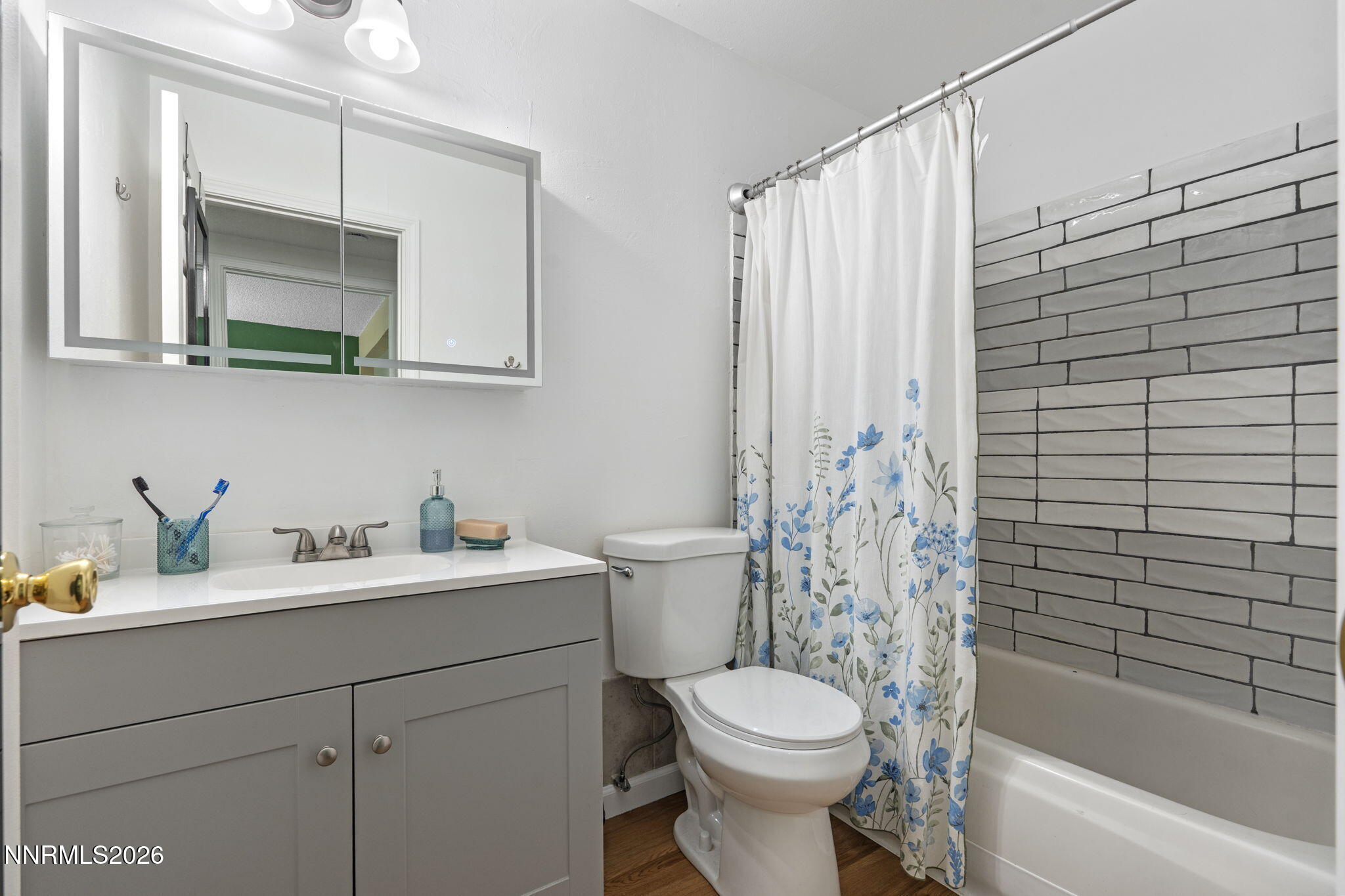 1040 Baywood Drive #c Property Photo 21