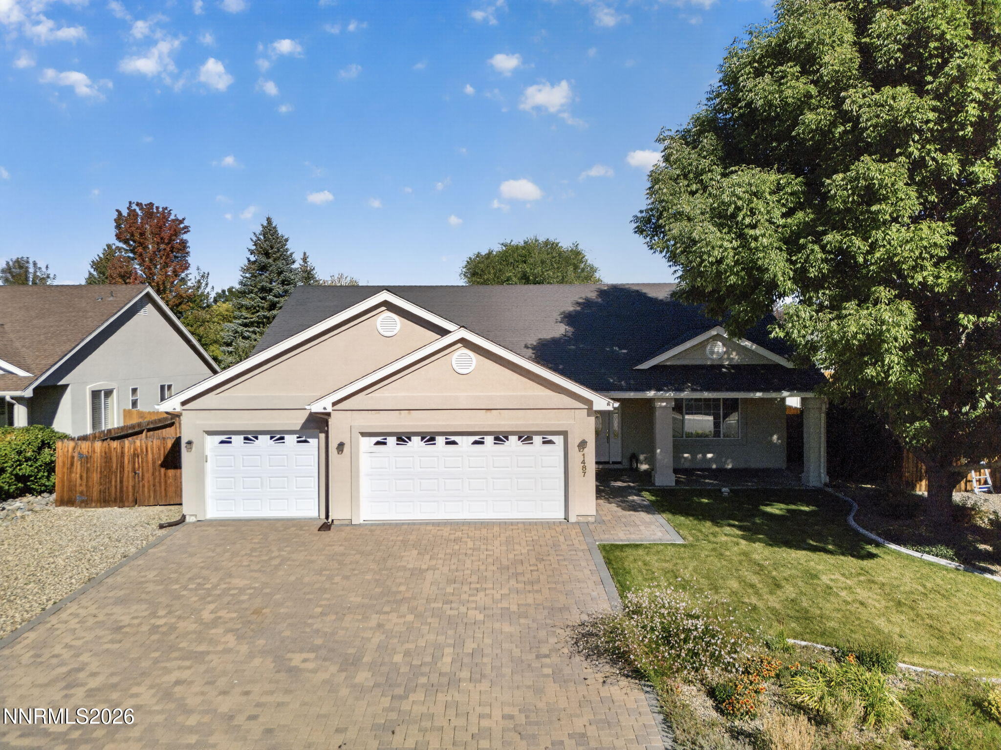 1487 Longfellow Lane Property Photo 1