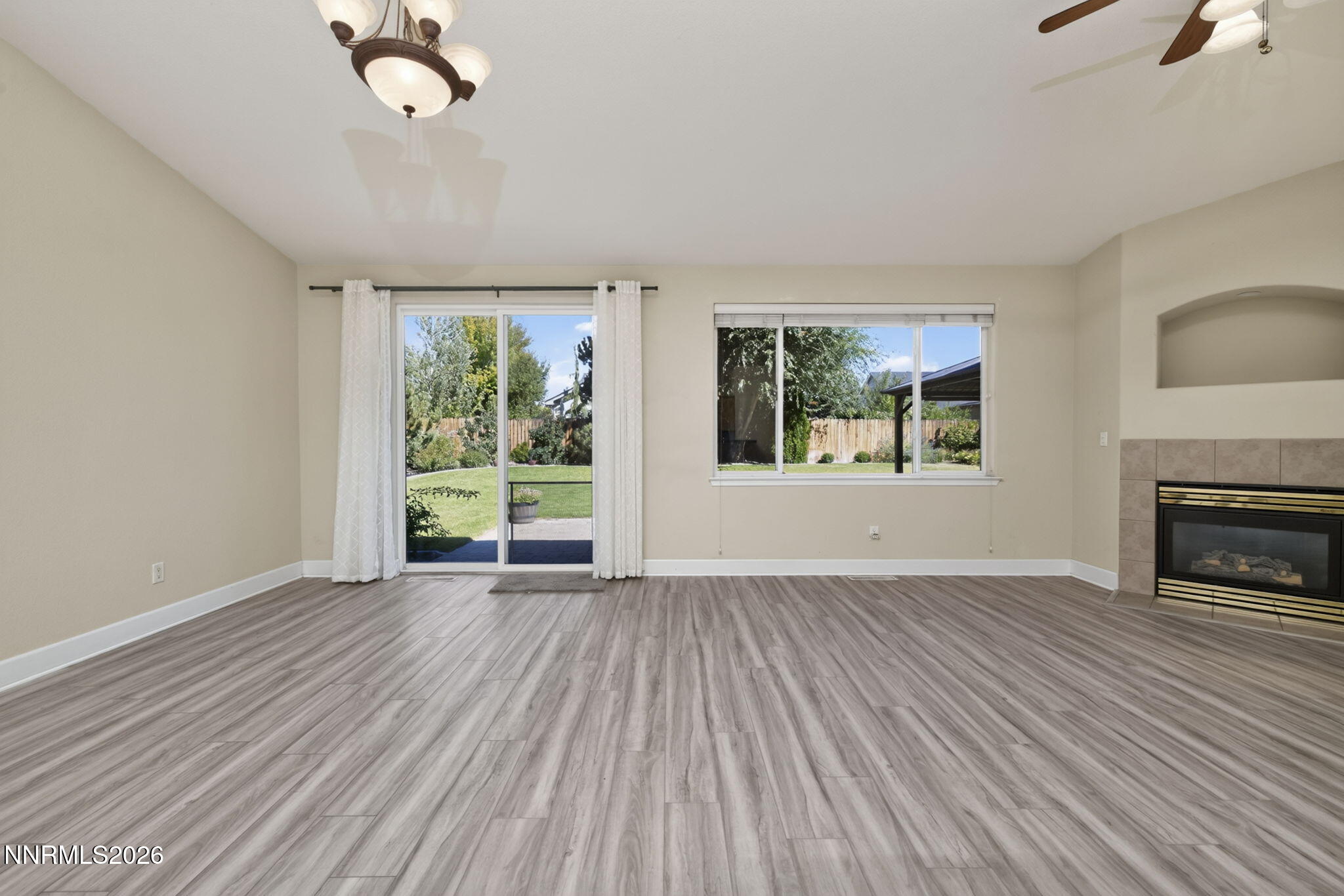 1487 Longfellow Lane Property Photo 15