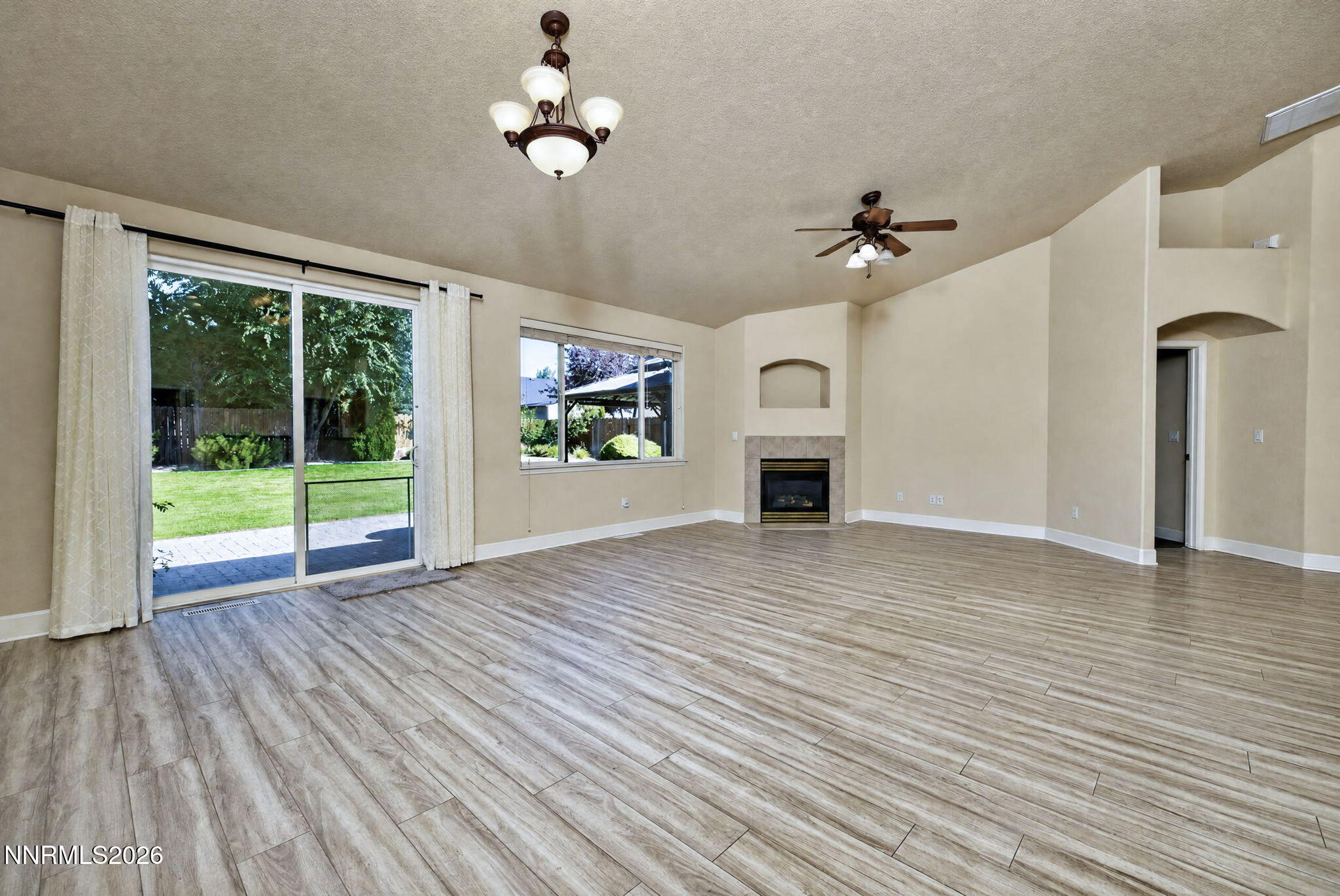 1487 Longfellow Lane Property Photo 16