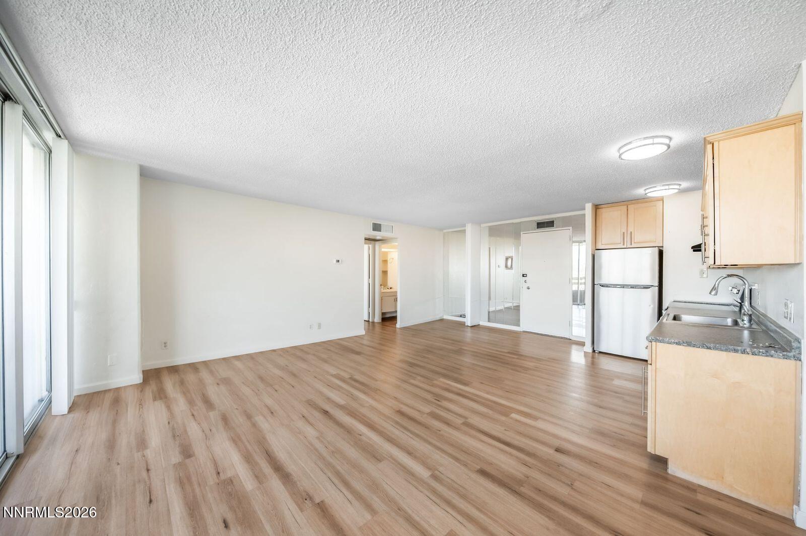 100 N Arlington Avenue #10g Property Photo 3