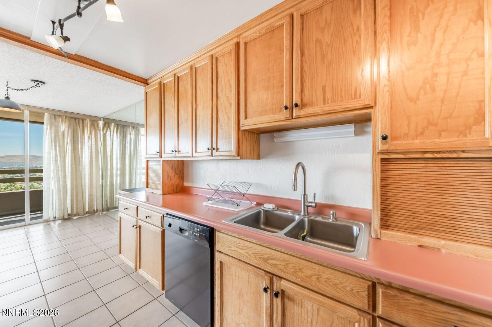 100 N Arlington Avenue Unit 23l Property Photo 3
