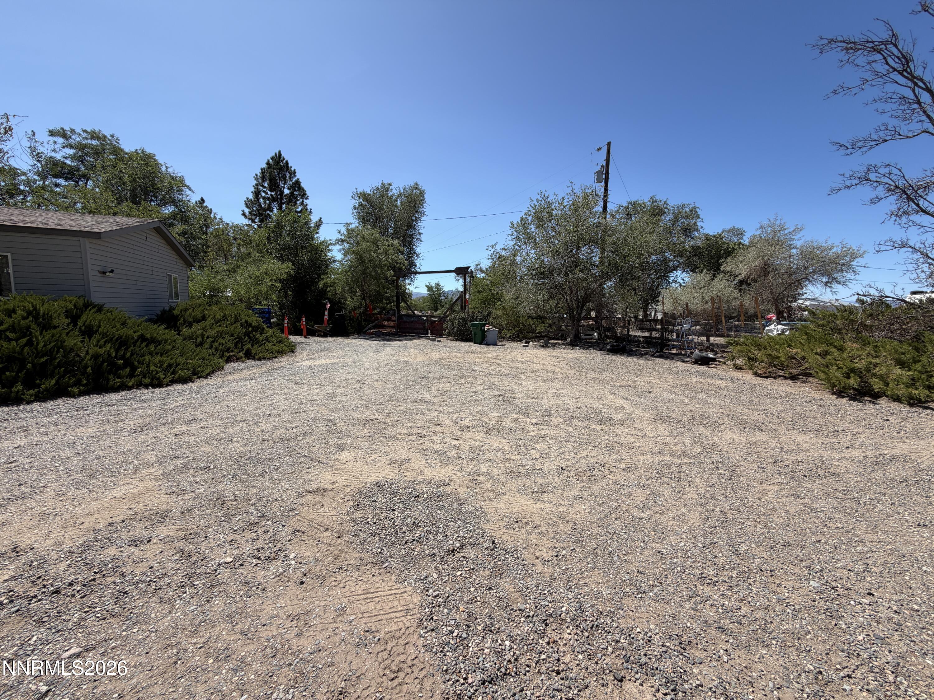 5130 Desert Lane Property Photo 3
