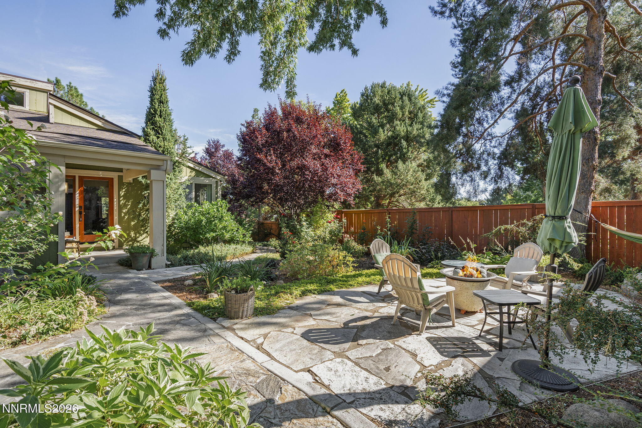6475 Meadow Hill Drive Property Photo 1