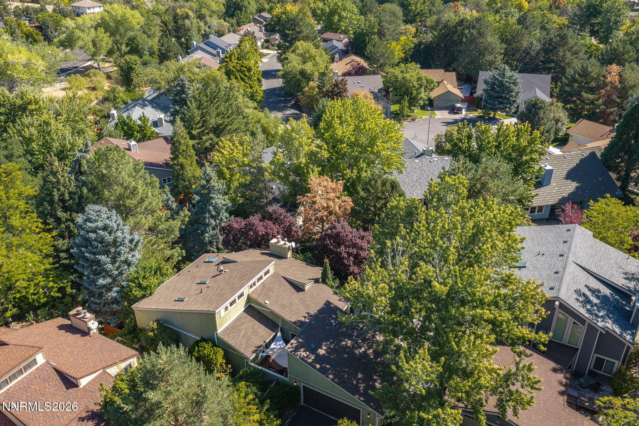 6475 Meadow Hill Drive Property Photo 6