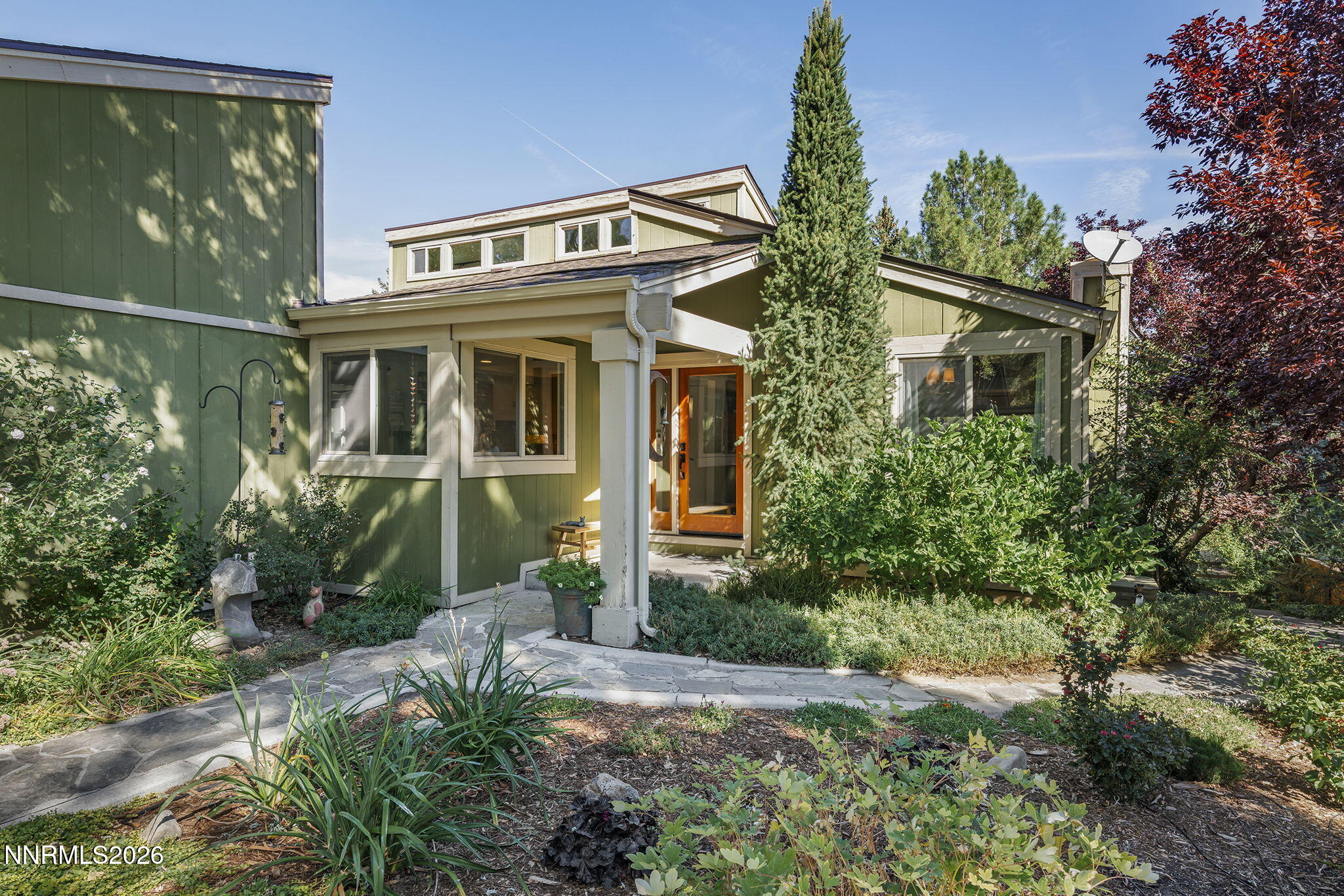 6475 Meadow Hill Drive Property Photo 8