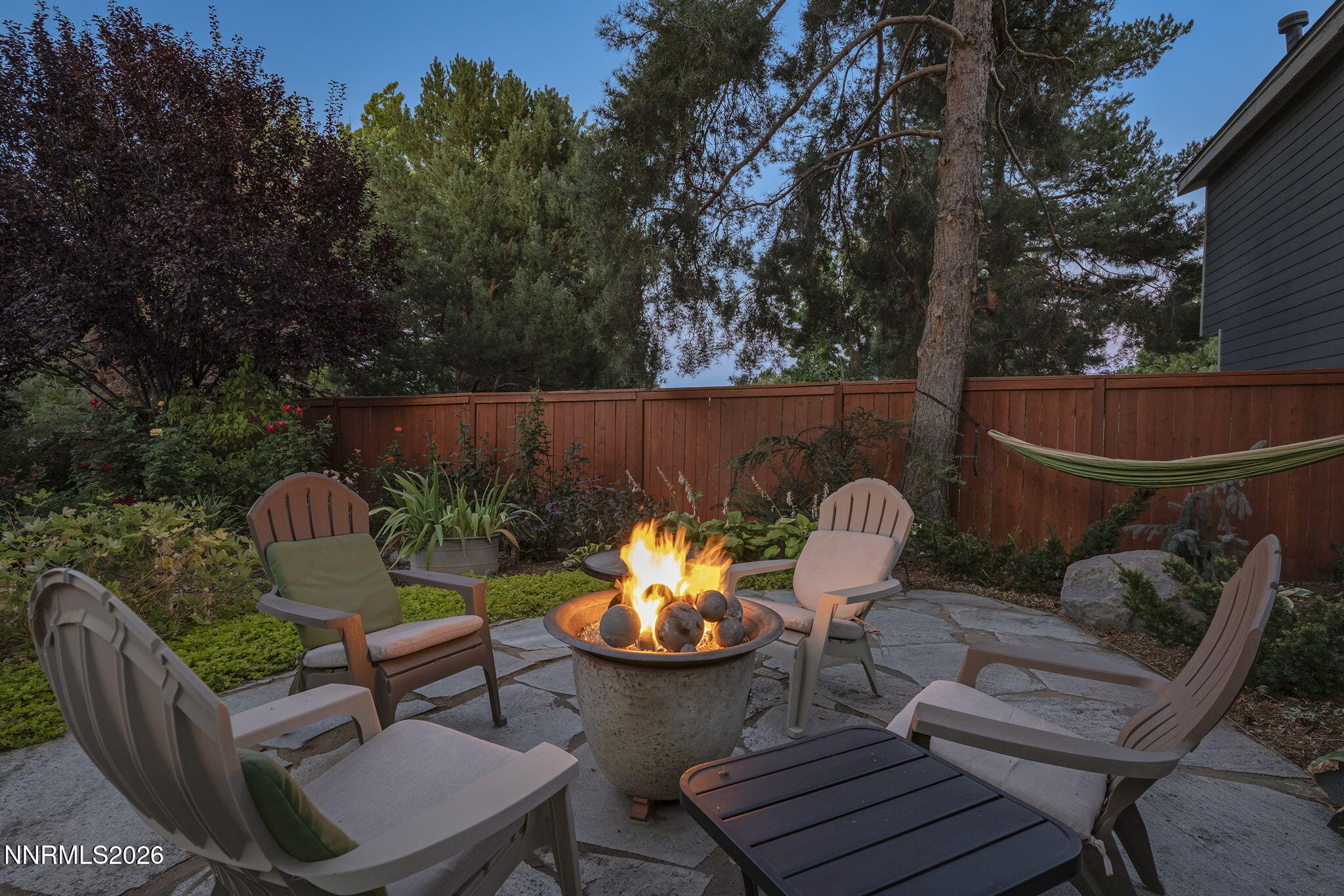 6475 Meadow Hill Drive Property Photo 10