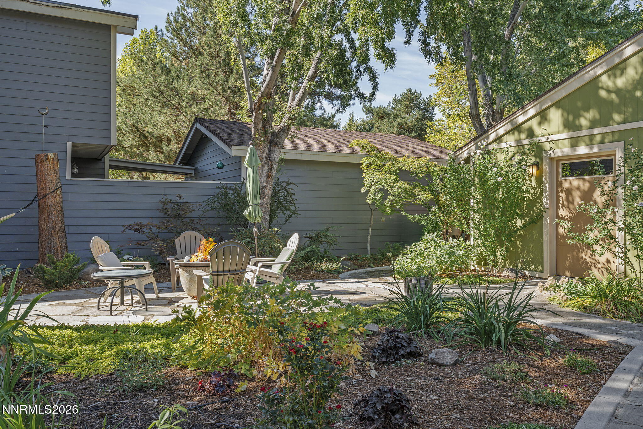 6475 Meadow Hill Drive Property Photo 11