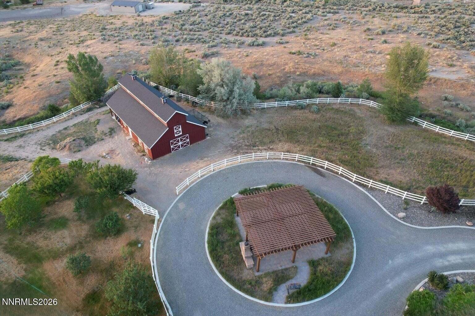 2 Routson Park Lane Property Photo 3