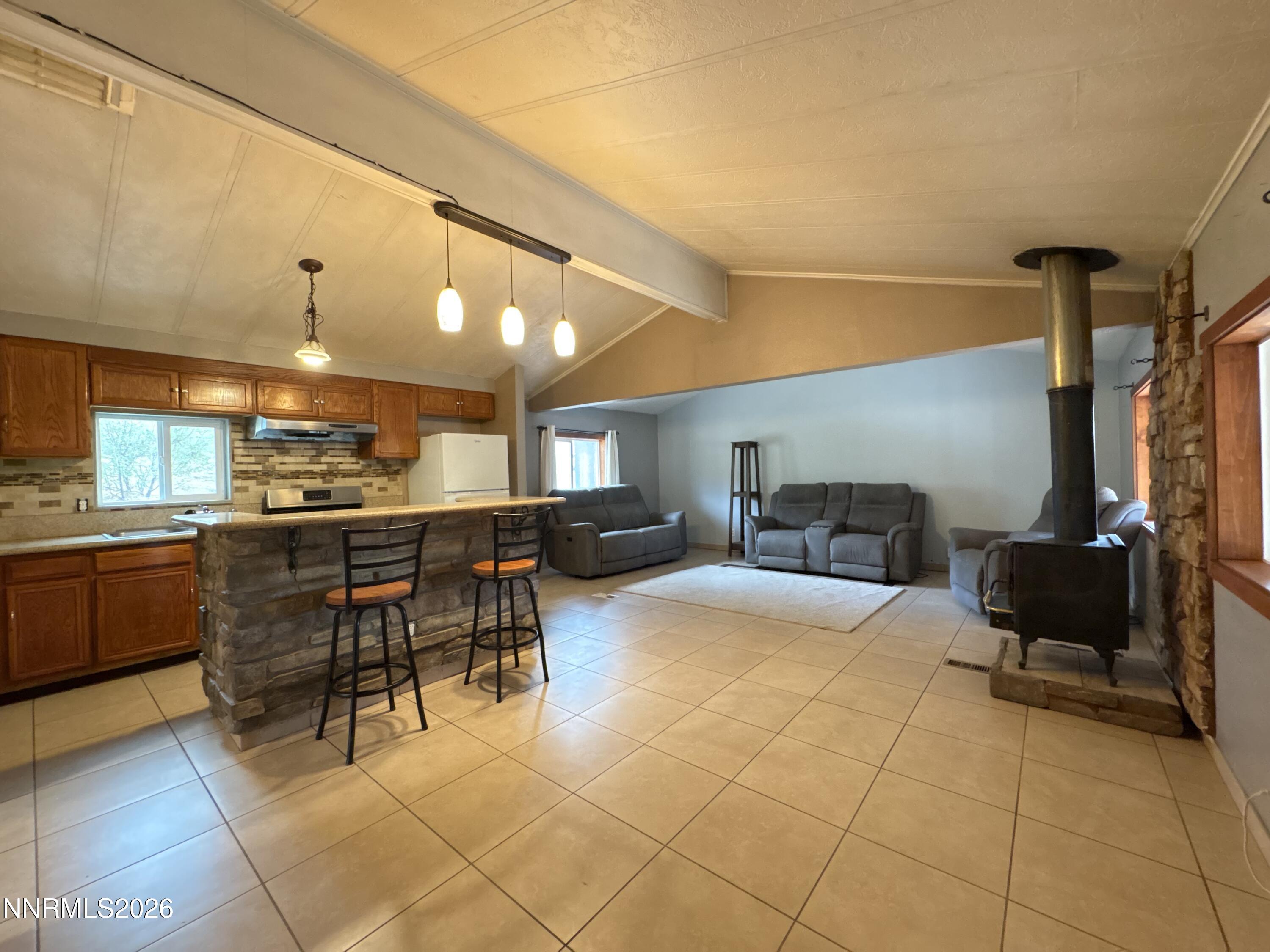 1750 Collins Circle Property Photo 5