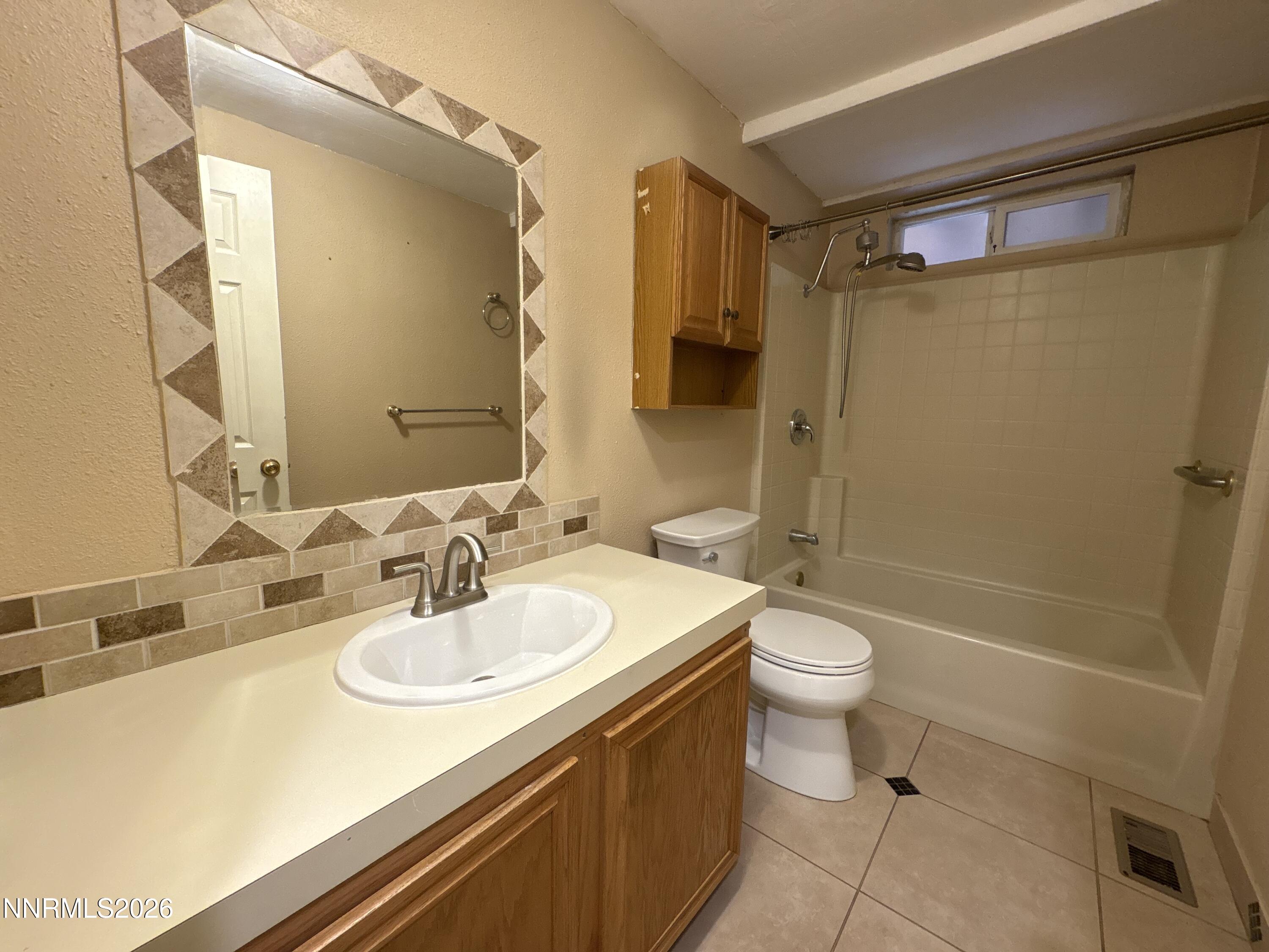 1750 Collins Circle Property Photo 8