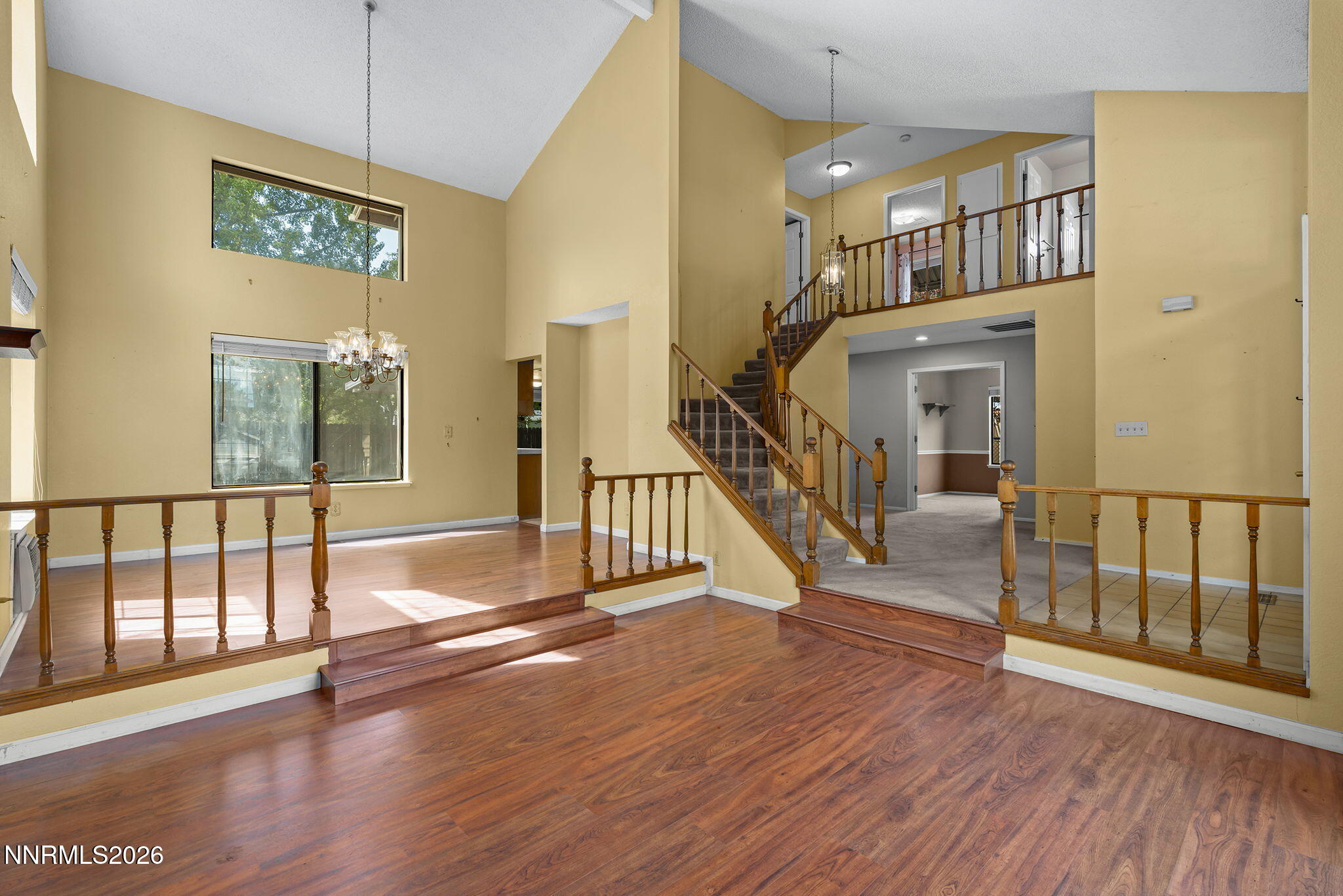 1877 Mountcrest Court Property Photo 2