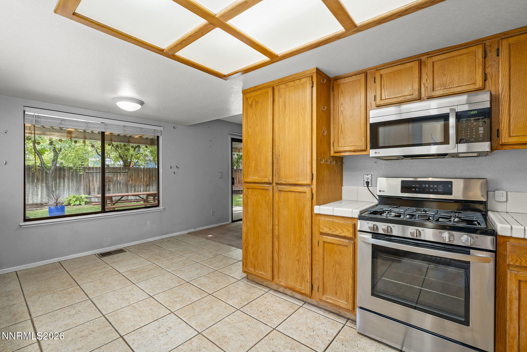 1877 Mountcrest Court Property Photo 9