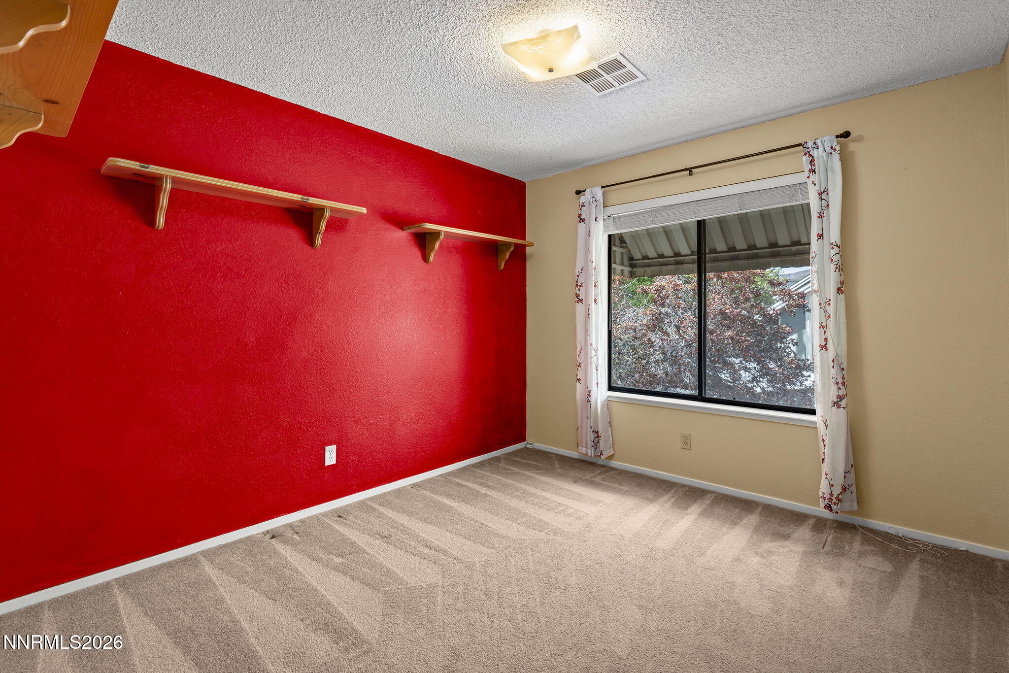 1877 Mountcrest Court Property Photo 15
