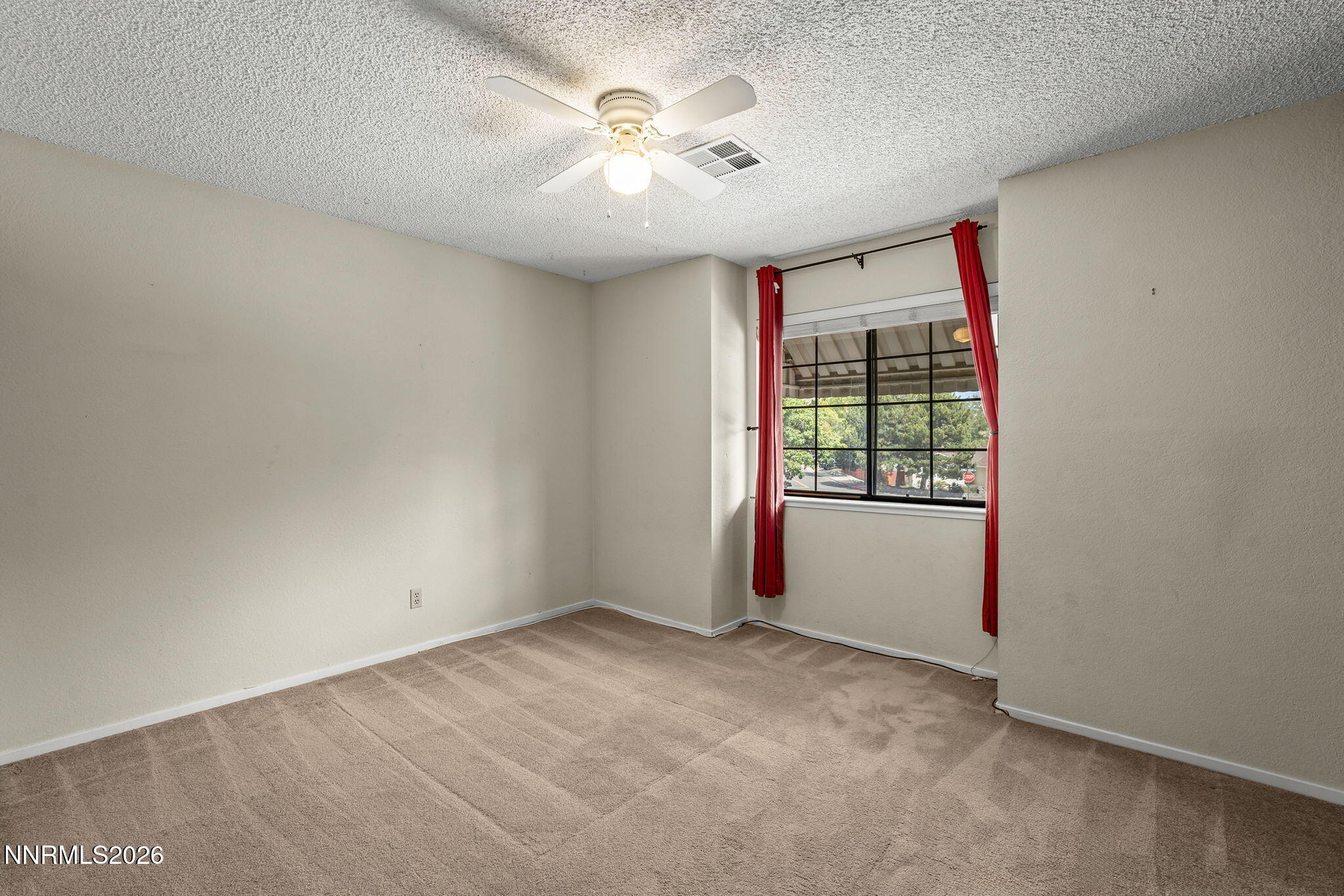 1877 Mountcrest Court Property Photo 16