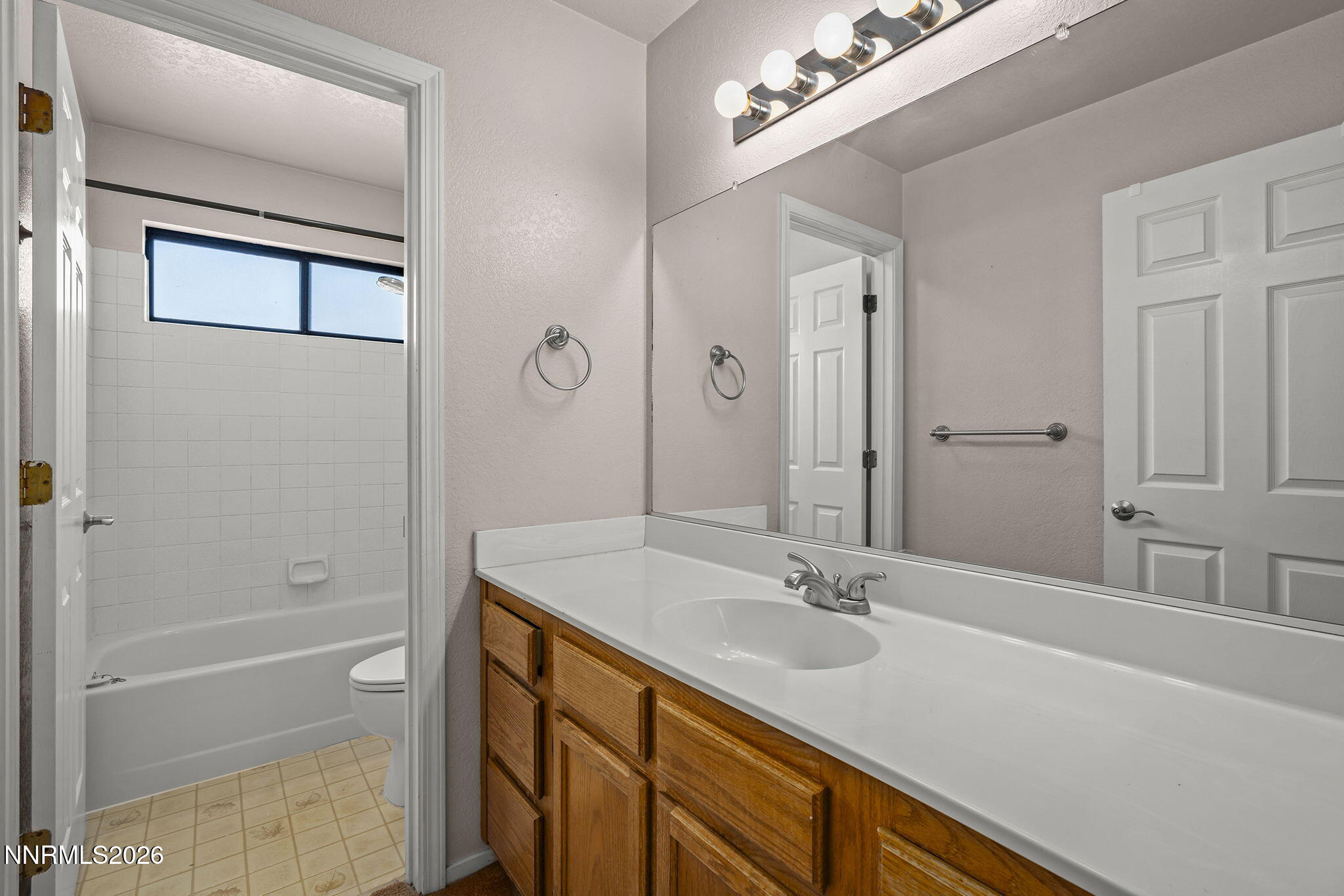 1877 Mountcrest Court Property Photo 17