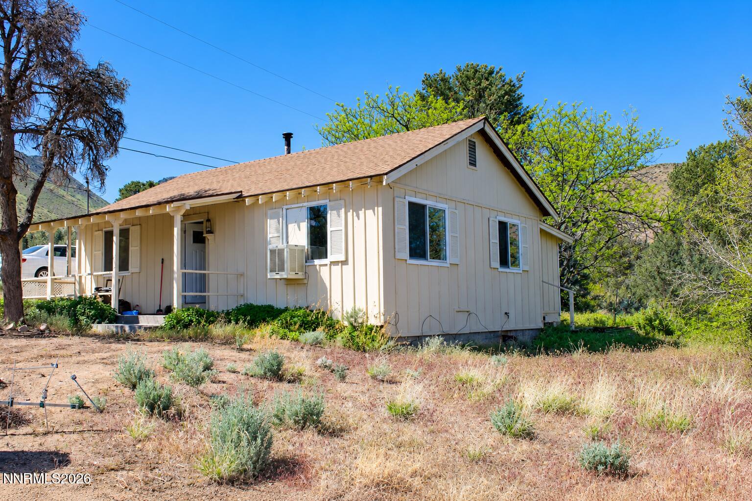 512 Pinenut Road Property Photo 2