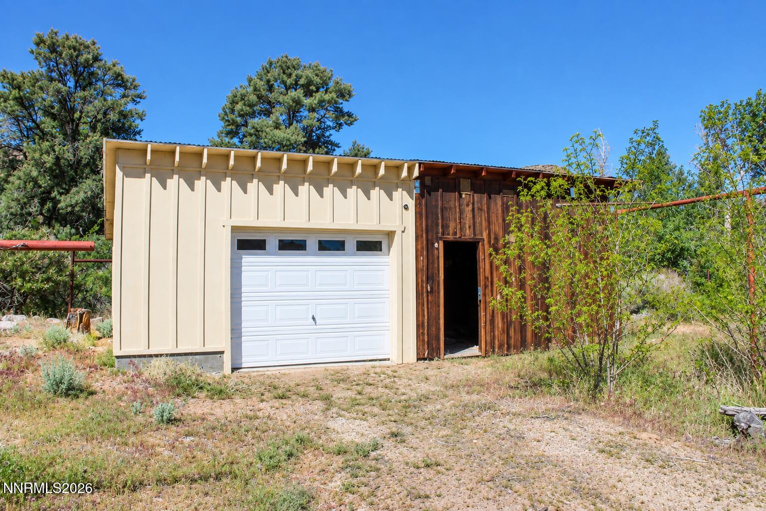512 Pinenut Road Property Photo 3