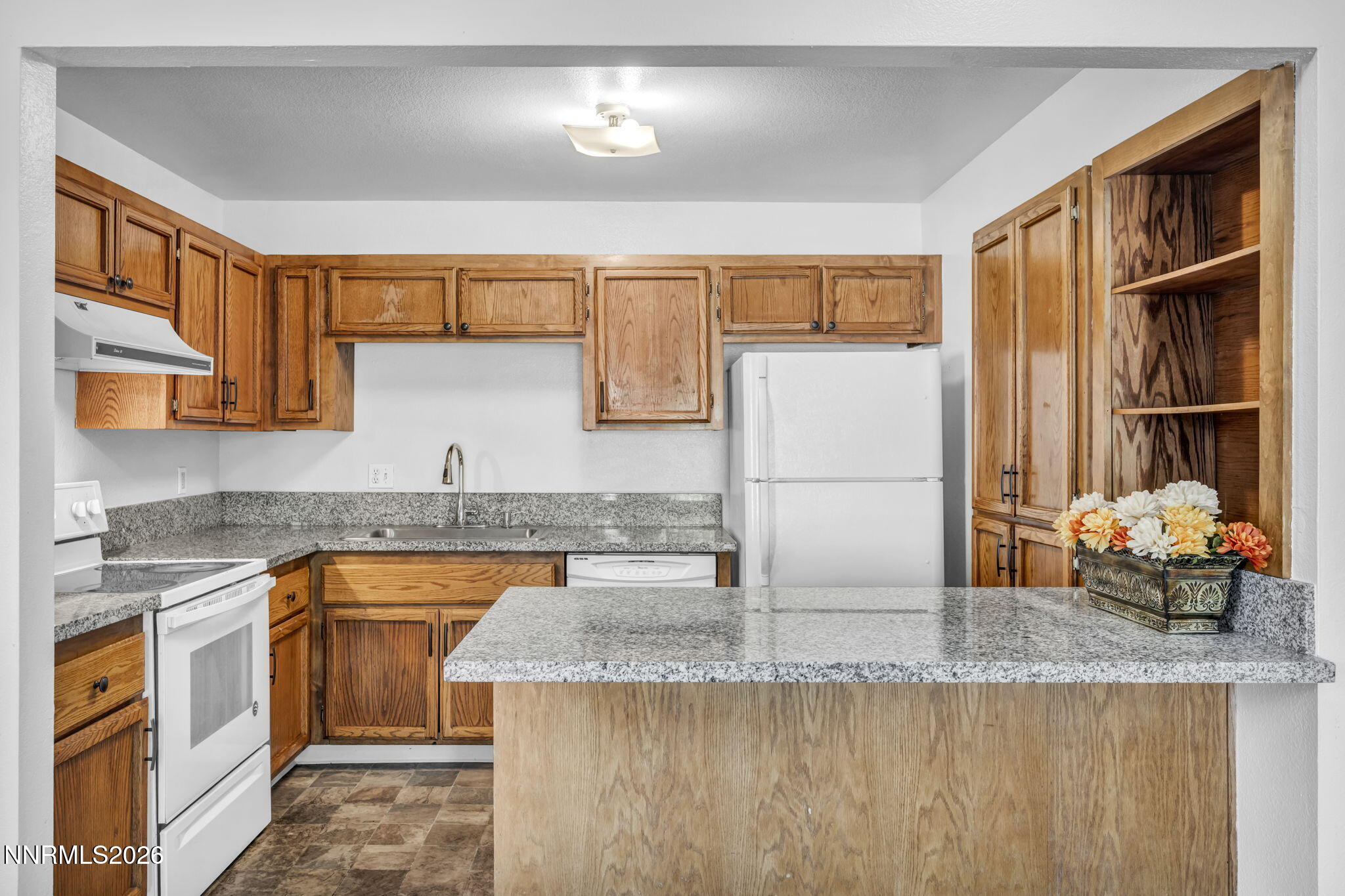 1465 E Peckham Lane Apt 34 Property Photo 7