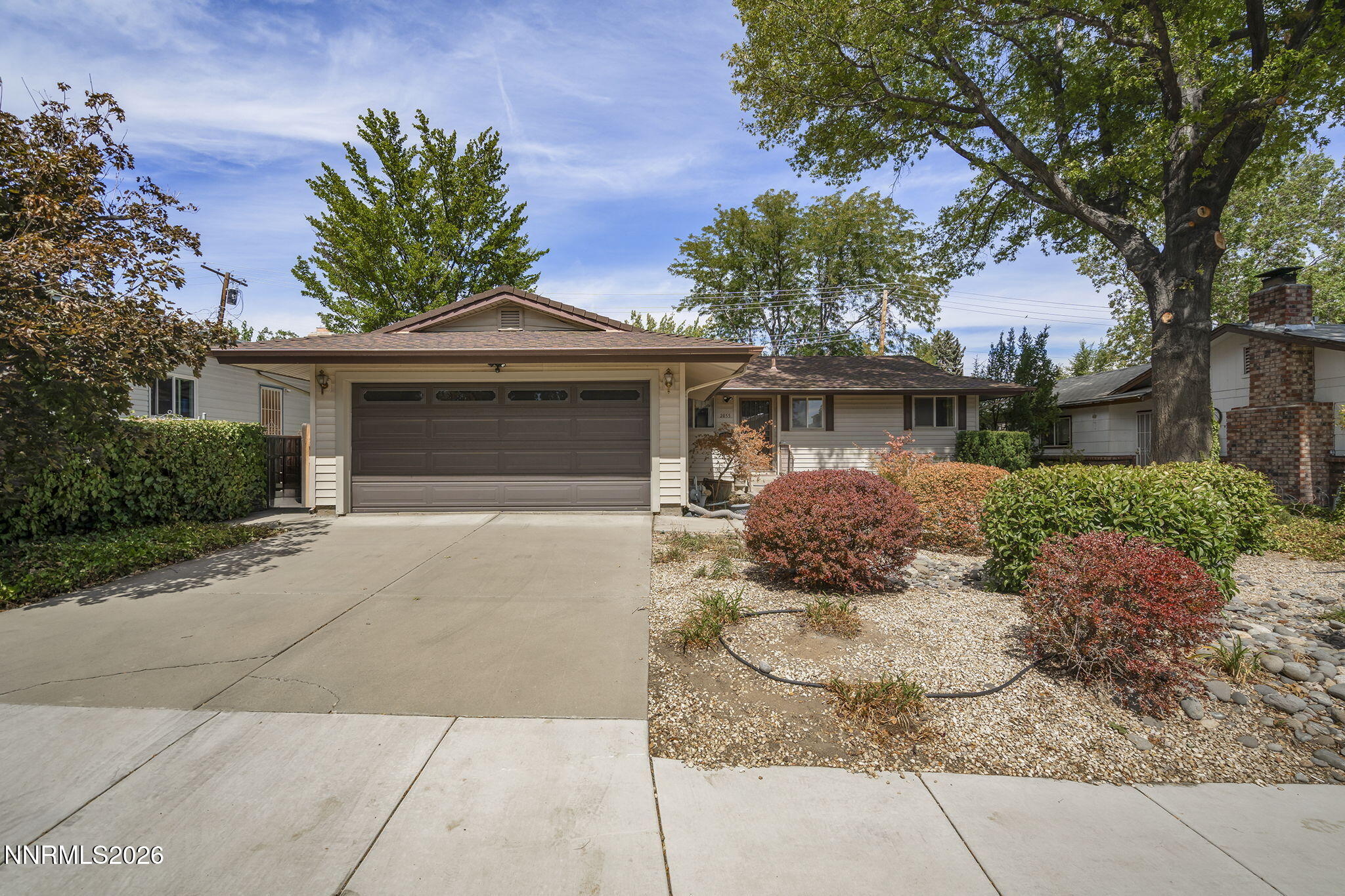 2055 Windsor Way Property Photo 2