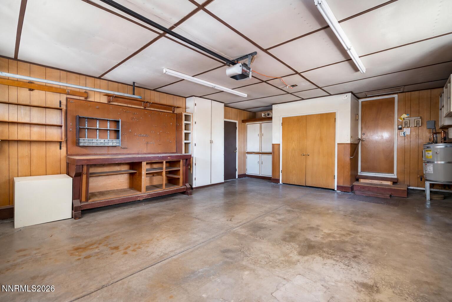 2055 Windsor Way Property Photo 18