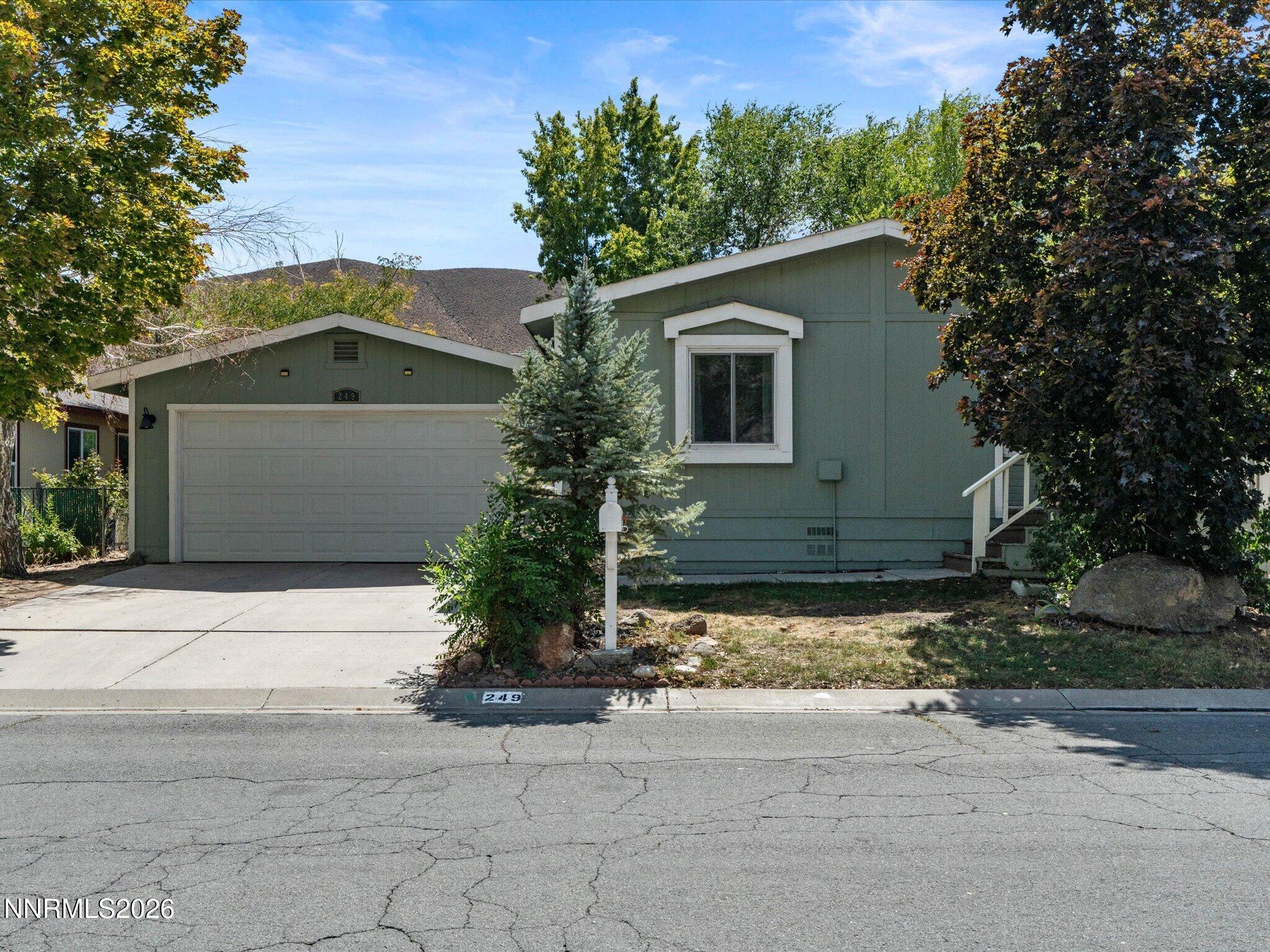249 Ave De La Couleurs Property Photo 2