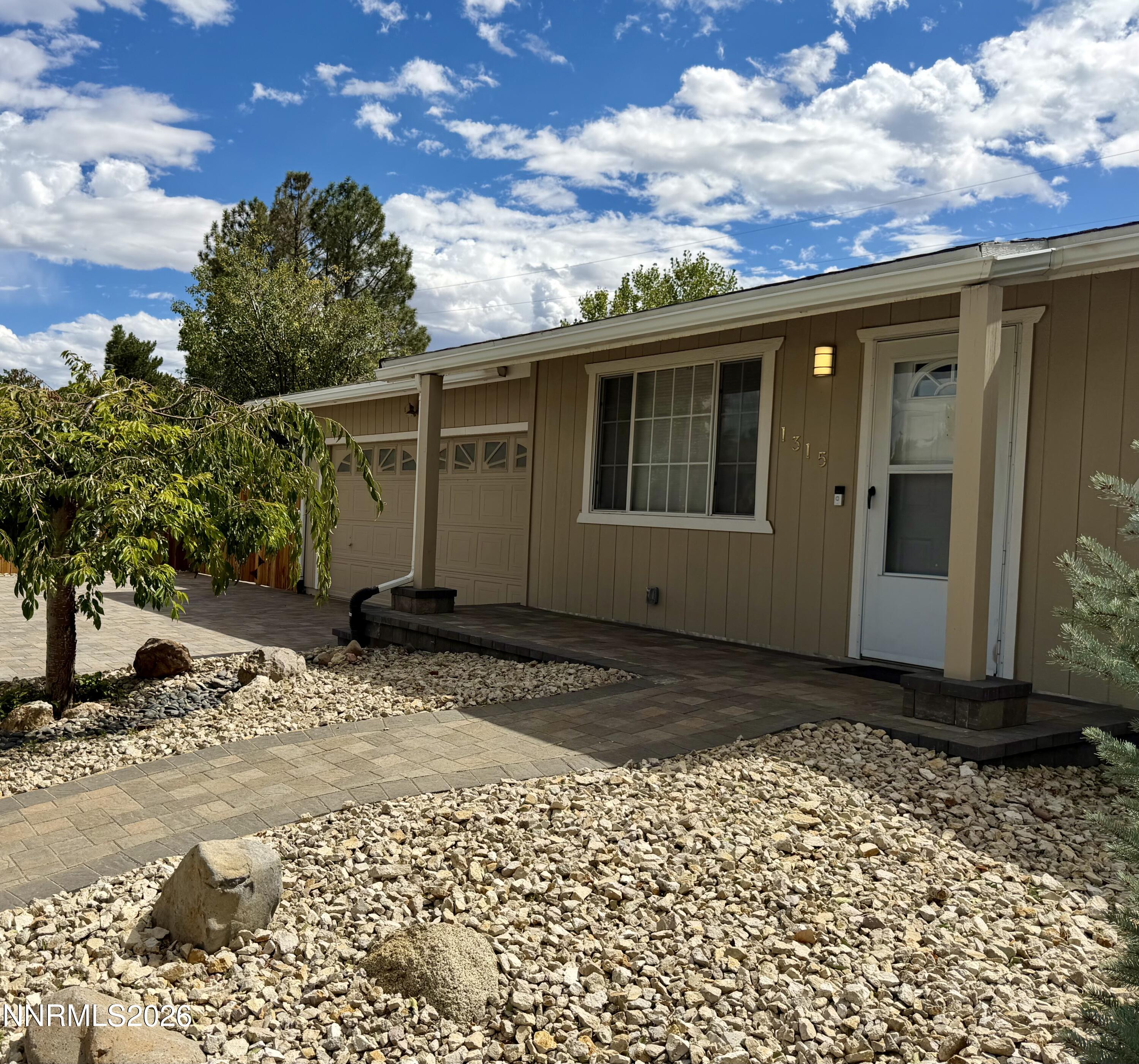 1315 Toiyabe Avenue Property Photo 4