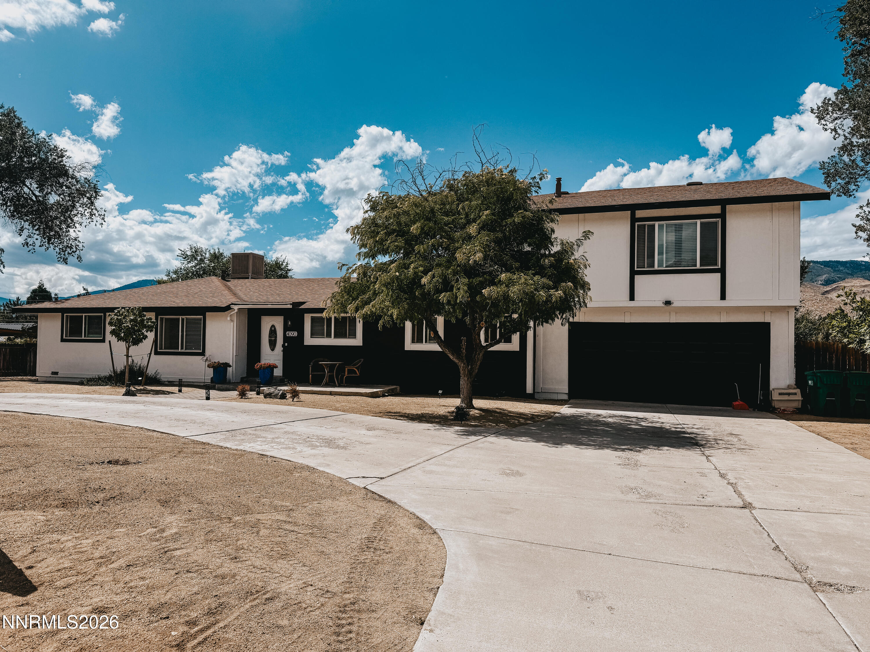 4090 Capitol View Drive Property Photo 2