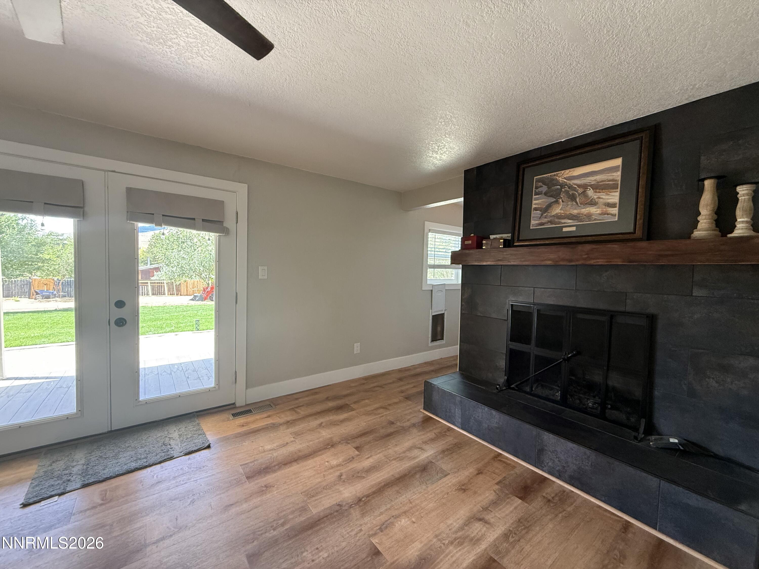 4090 Capitol View Drive Property Photo 10